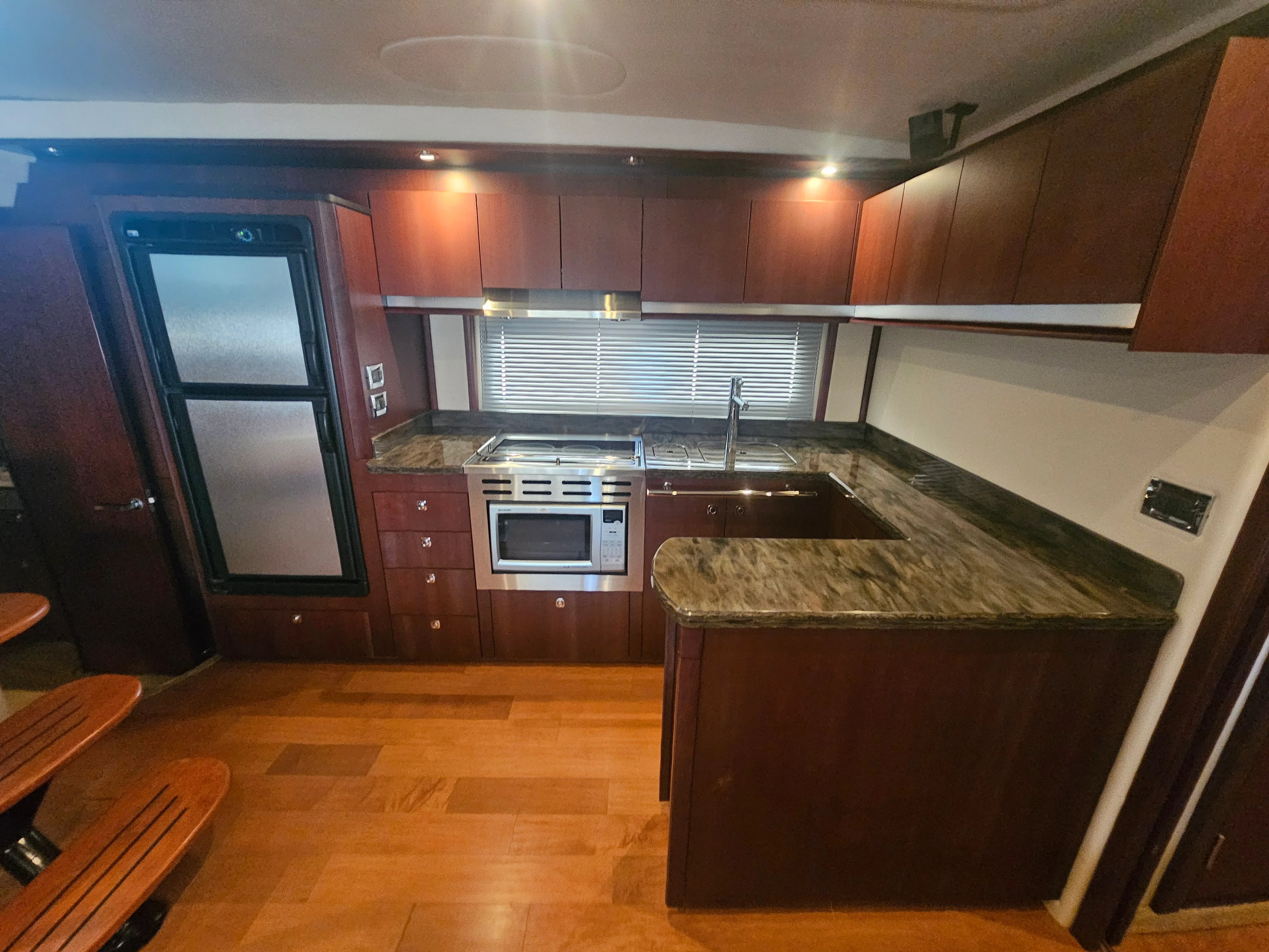 2012 Sea Ray 500 SUNDANCER Image Thumbnail #30