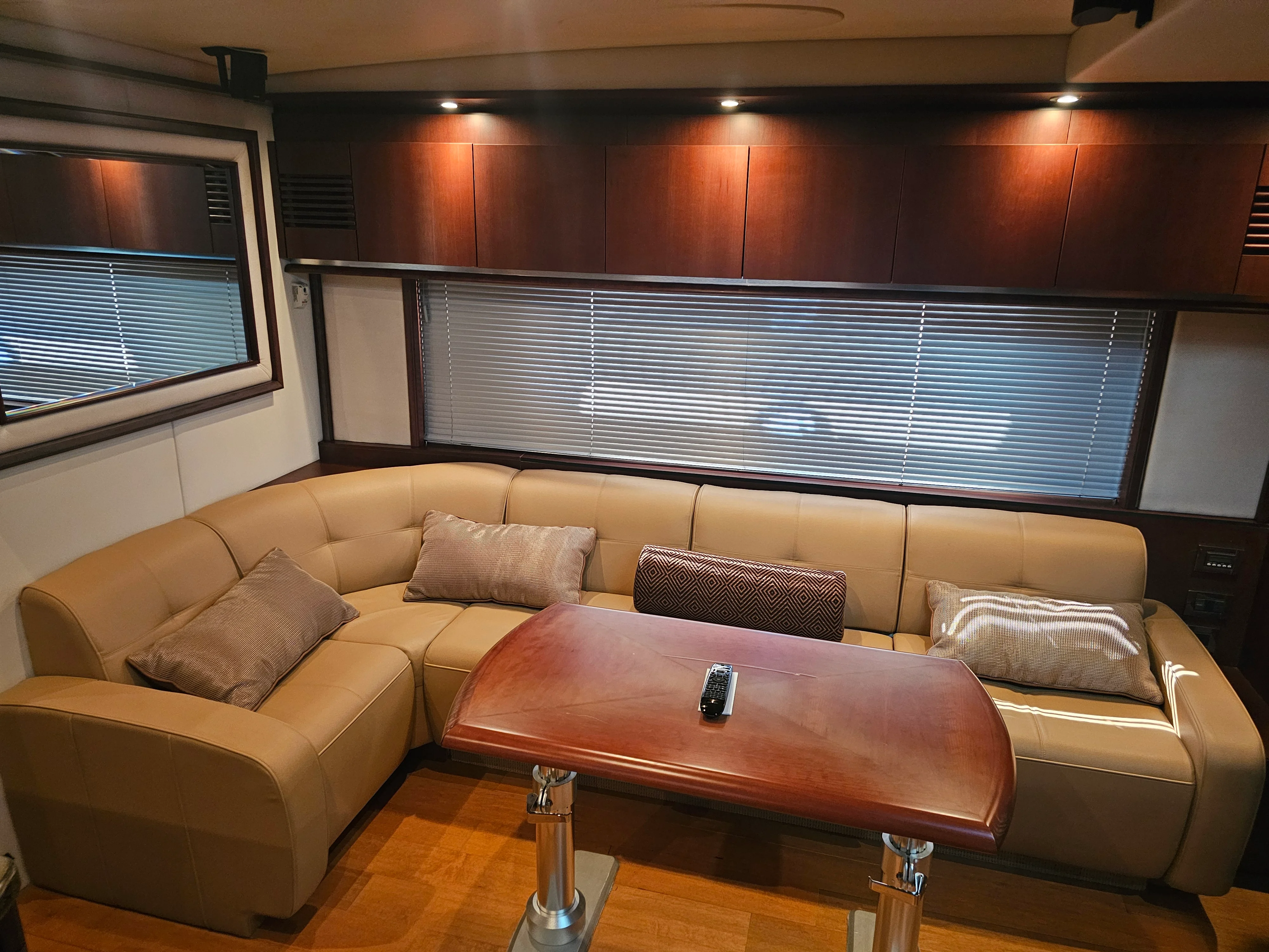 2012 Sea Ray 500 SUNDANCER Image Thumbnail #34