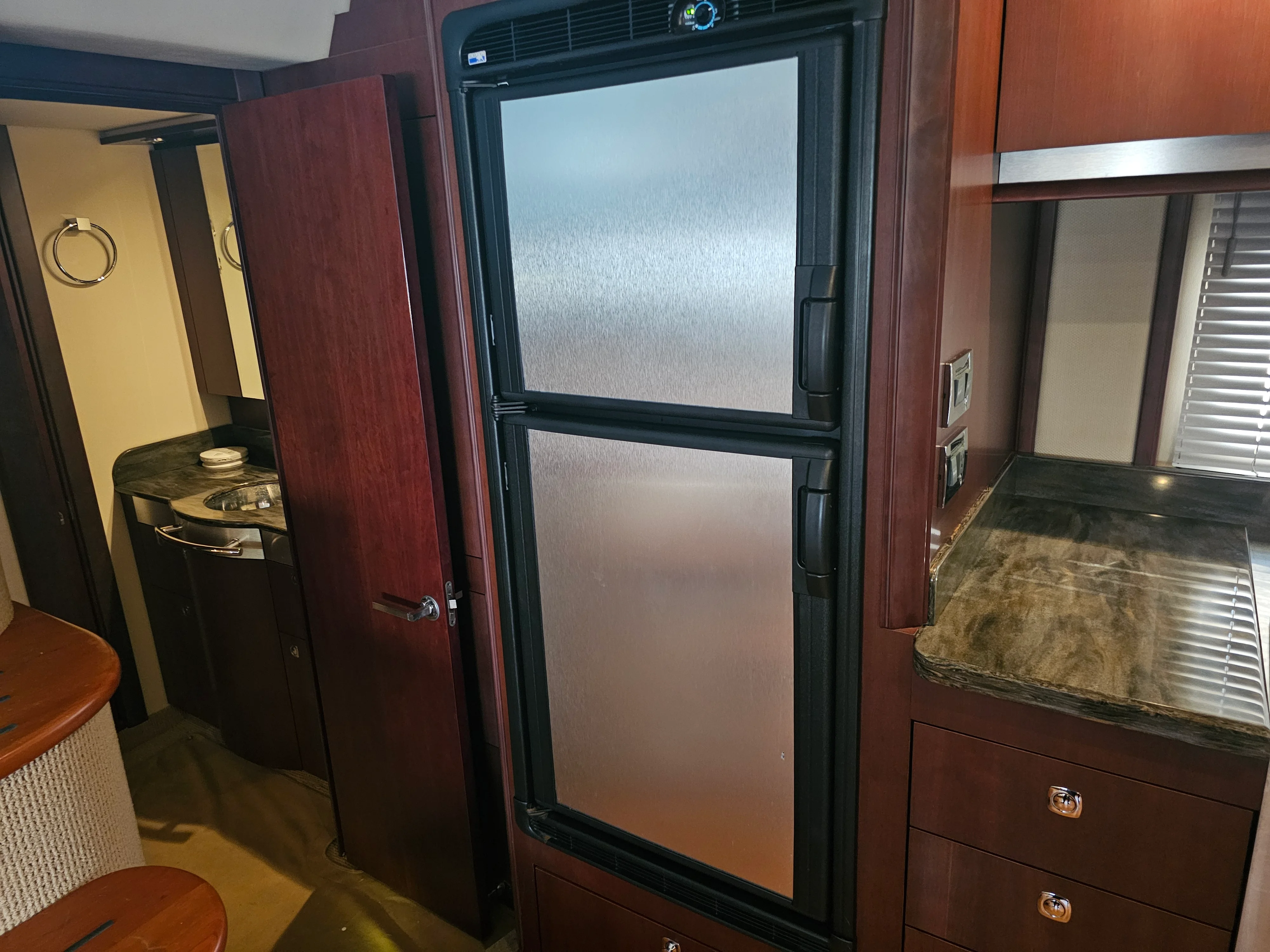 2012 Sea Ray 500 SUNDANCER Image Thumbnail #32