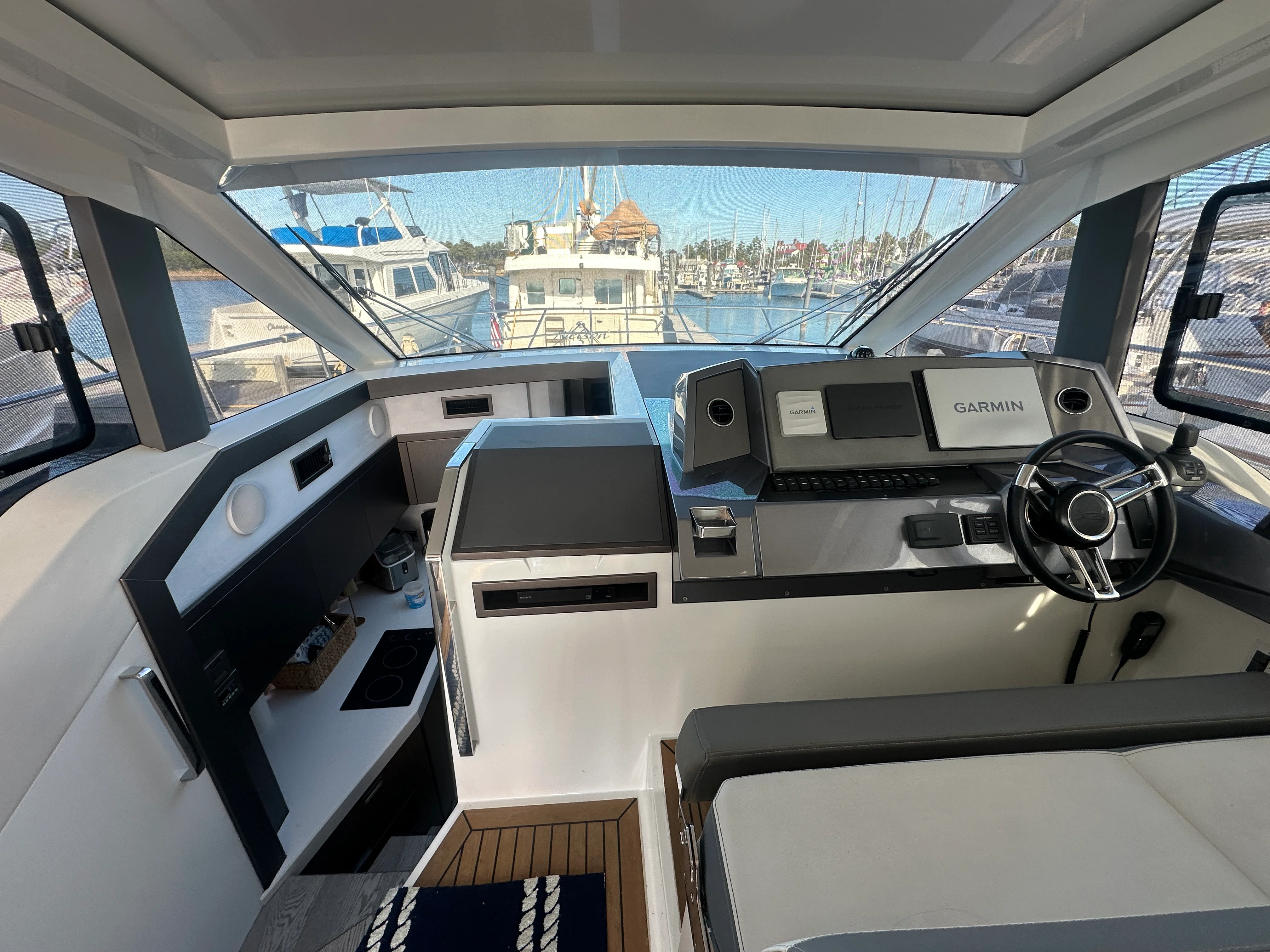 2020 Galeon 425 HTS Image Thumbnail #7