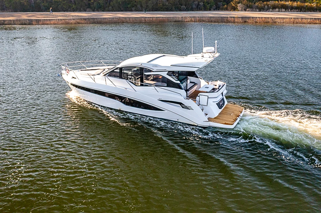 2020 Galeon 425 HTS Image Thumbnail #1