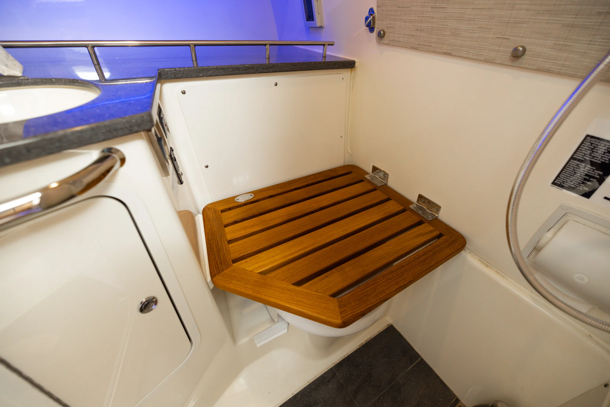 2023 Boston Whaler 350 REALM Image Thumbnail #15