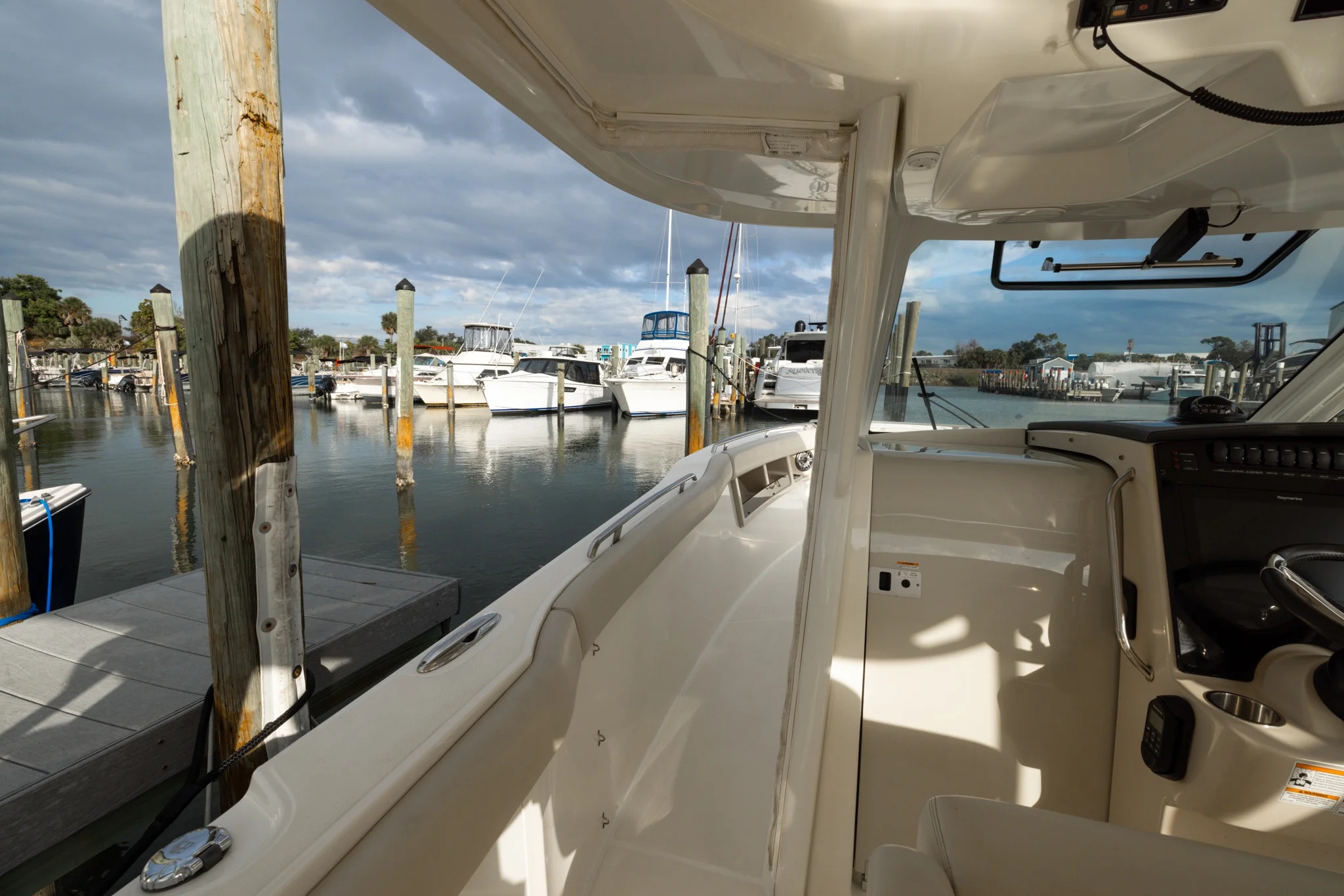 2023 Boston Whaler 350 REALM Image Thumbnail #49