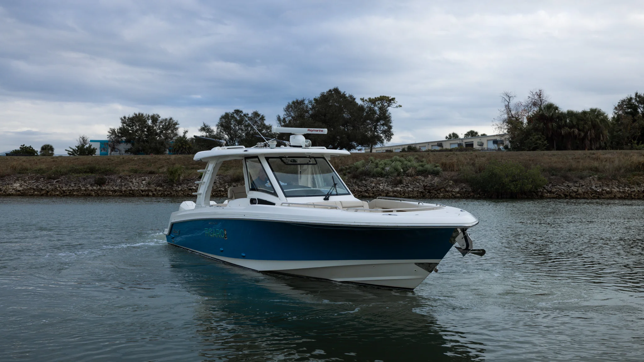 2023 Boston Whaler 350 REALM Image Thumbnail #4