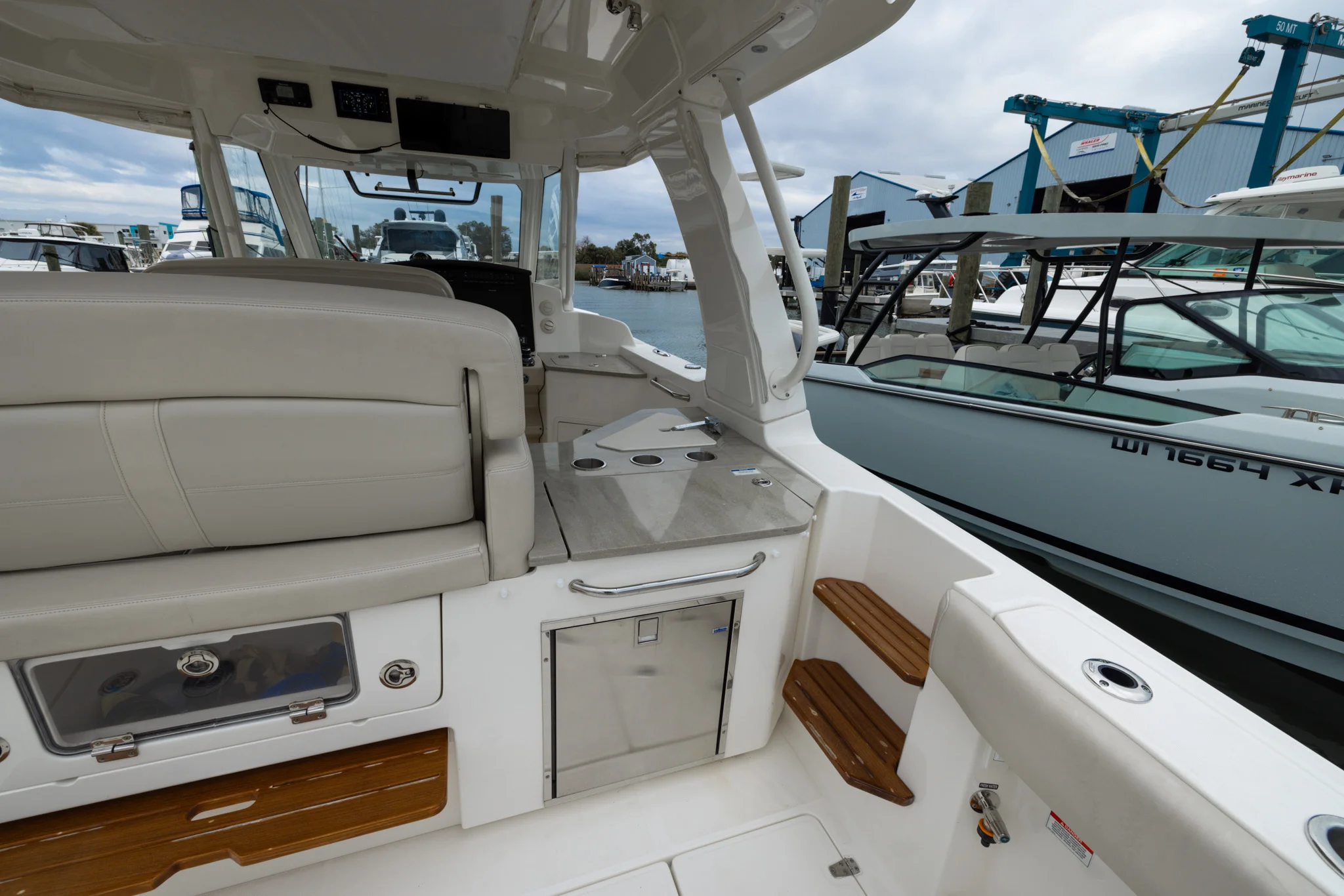 2023 Boston Whaler 350 REALM Image Thumbnail #22