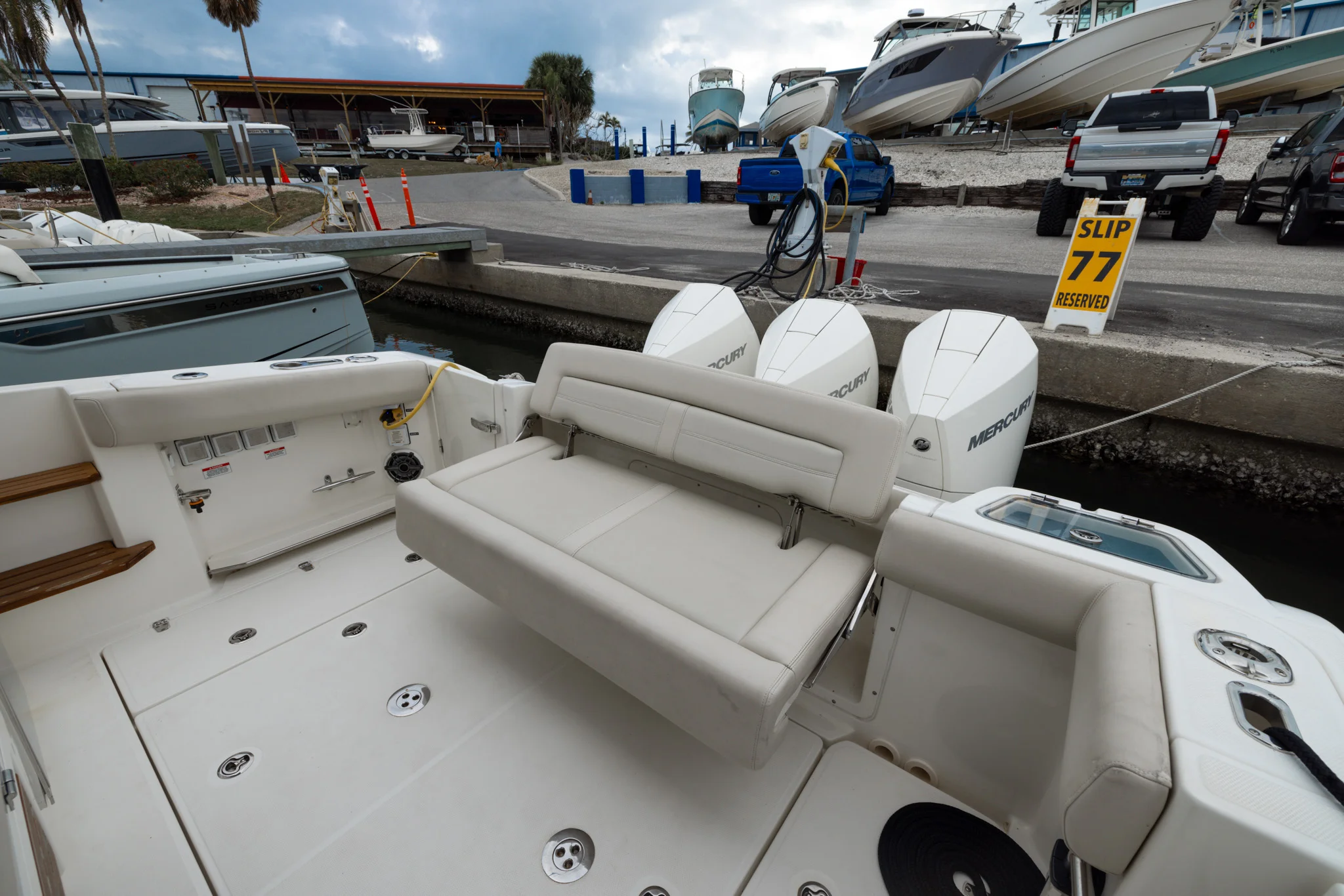 2023 Boston Whaler 350 REALM Image Thumbnail #27