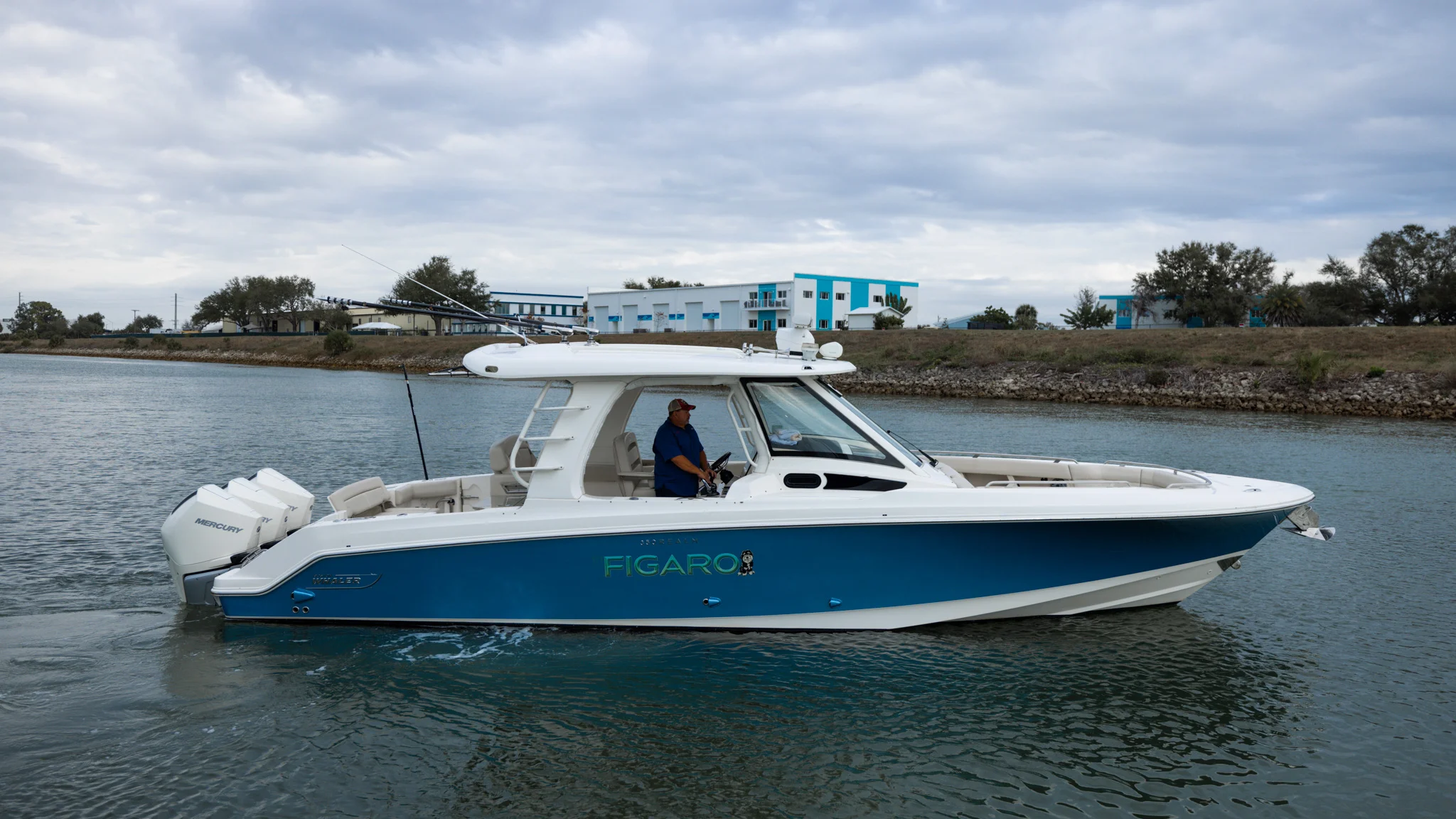 2023 Boston Whaler 350 REALM Image Thumbnail #2