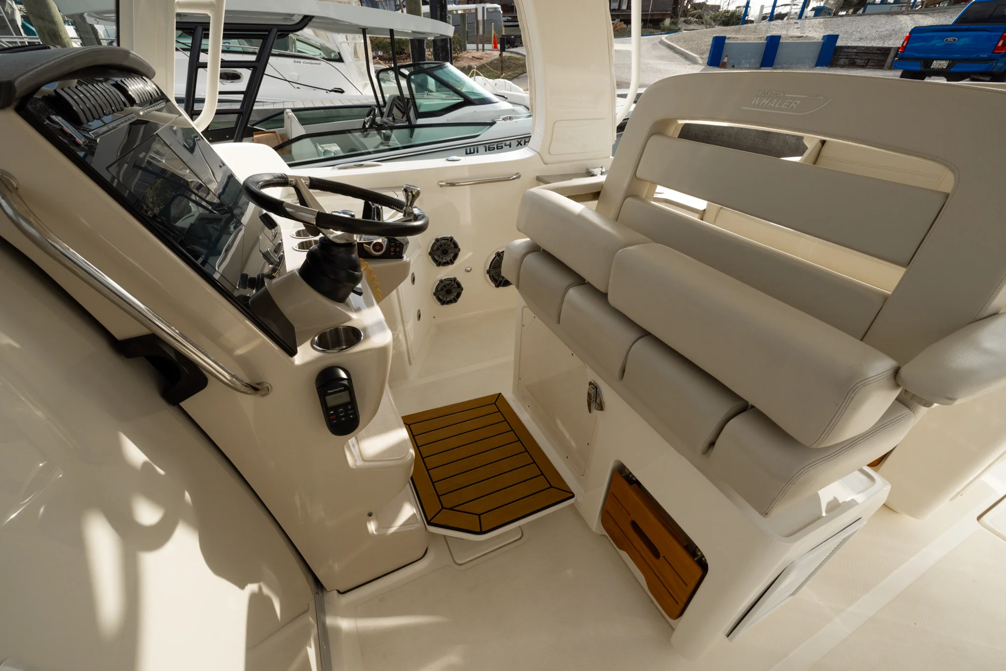 2023 Boston Whaler 350 REALM Image Thumbnail #43