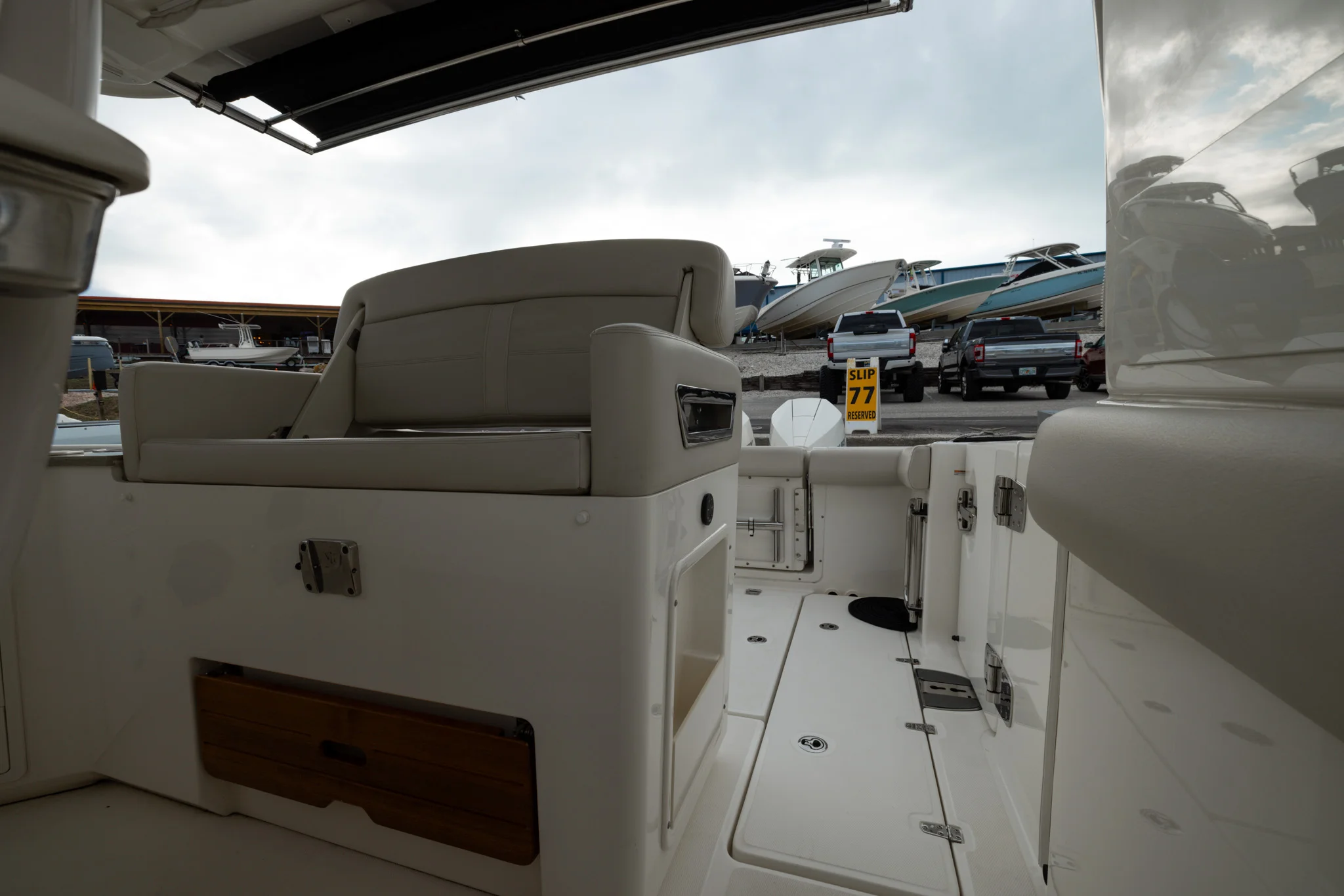 2023 Boston Whaler 350 REALM Image Thumbnail #33