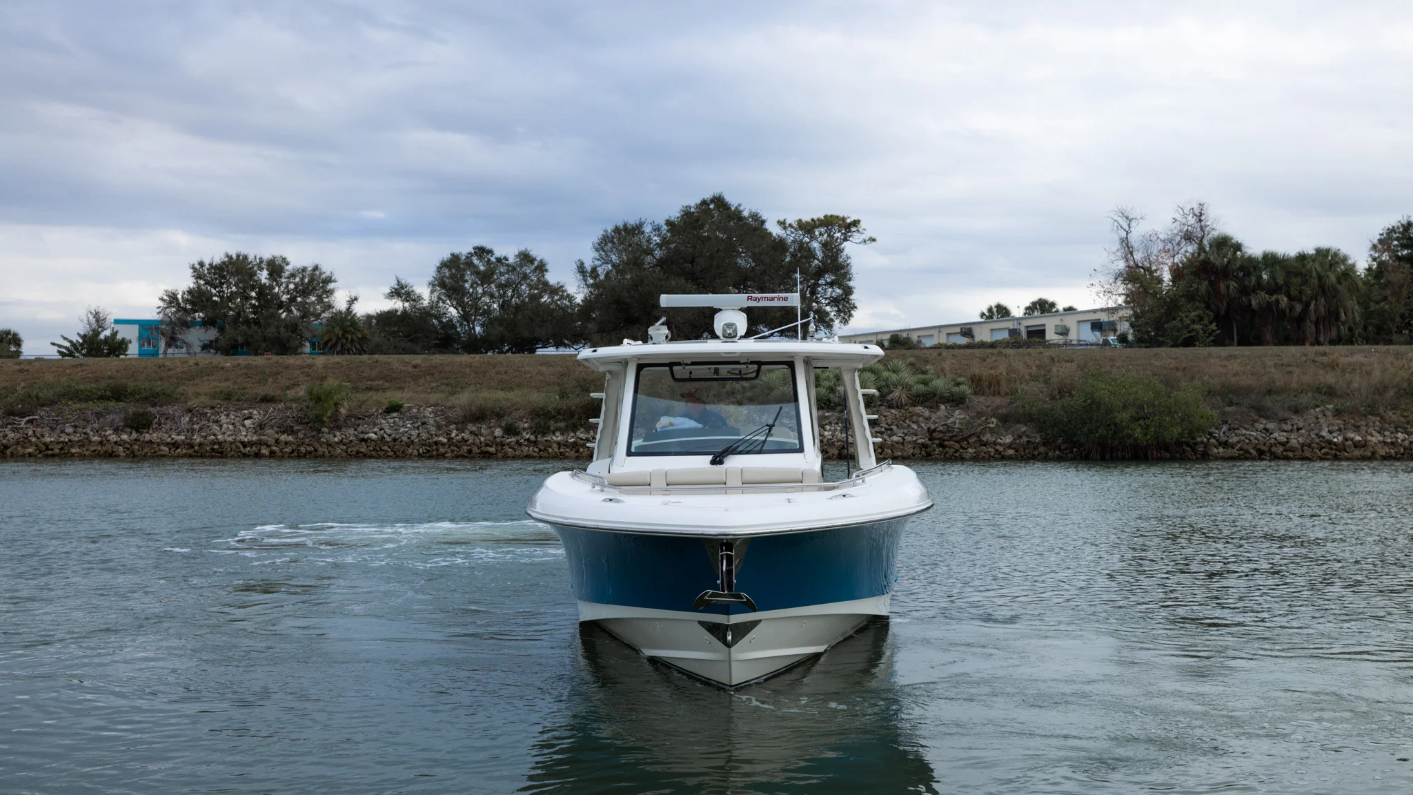 2023 Boston Whaler 350 REALM Image Thumbnail #5