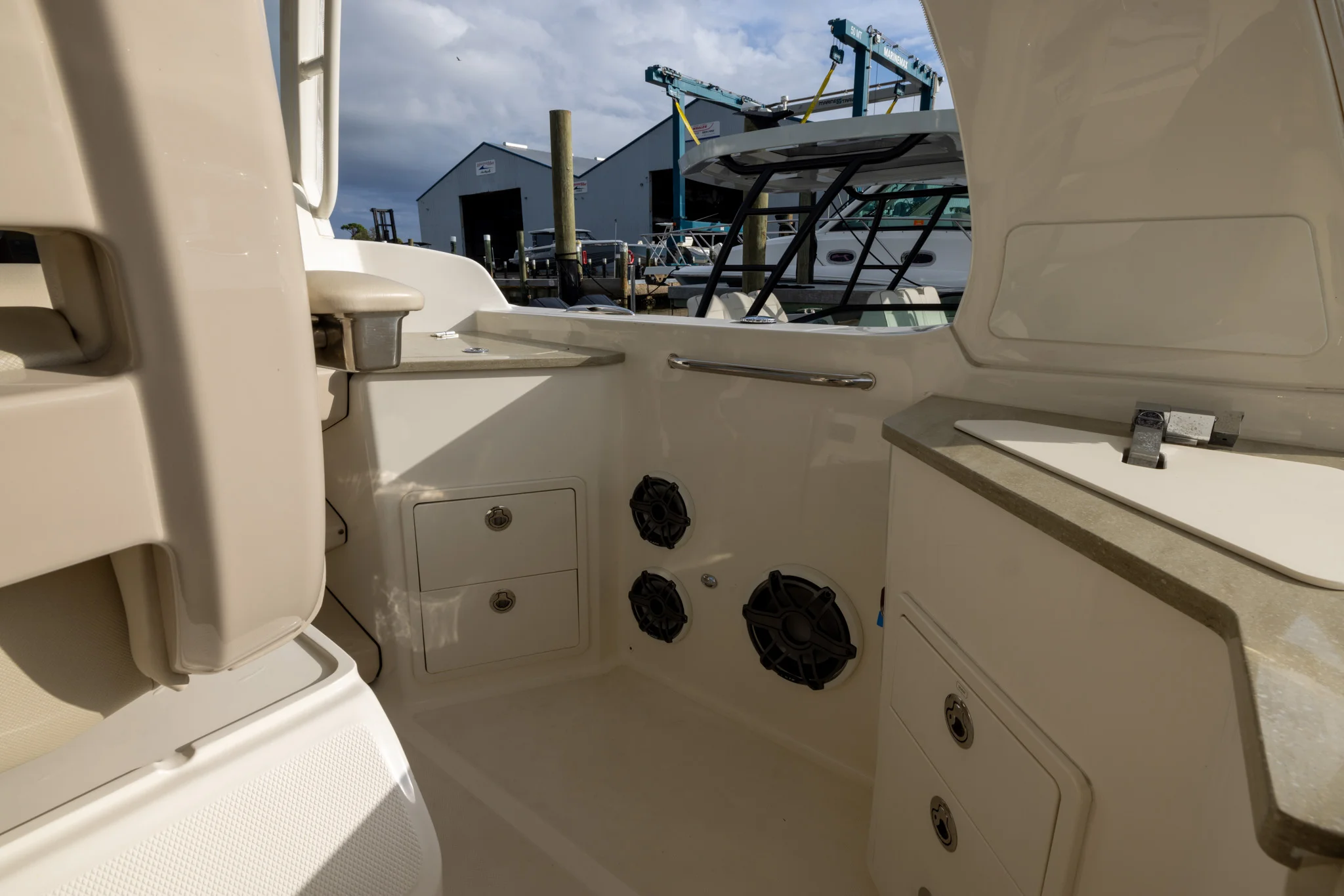 2023 Boston Whaler 350 REALM Image Thumbnail #60