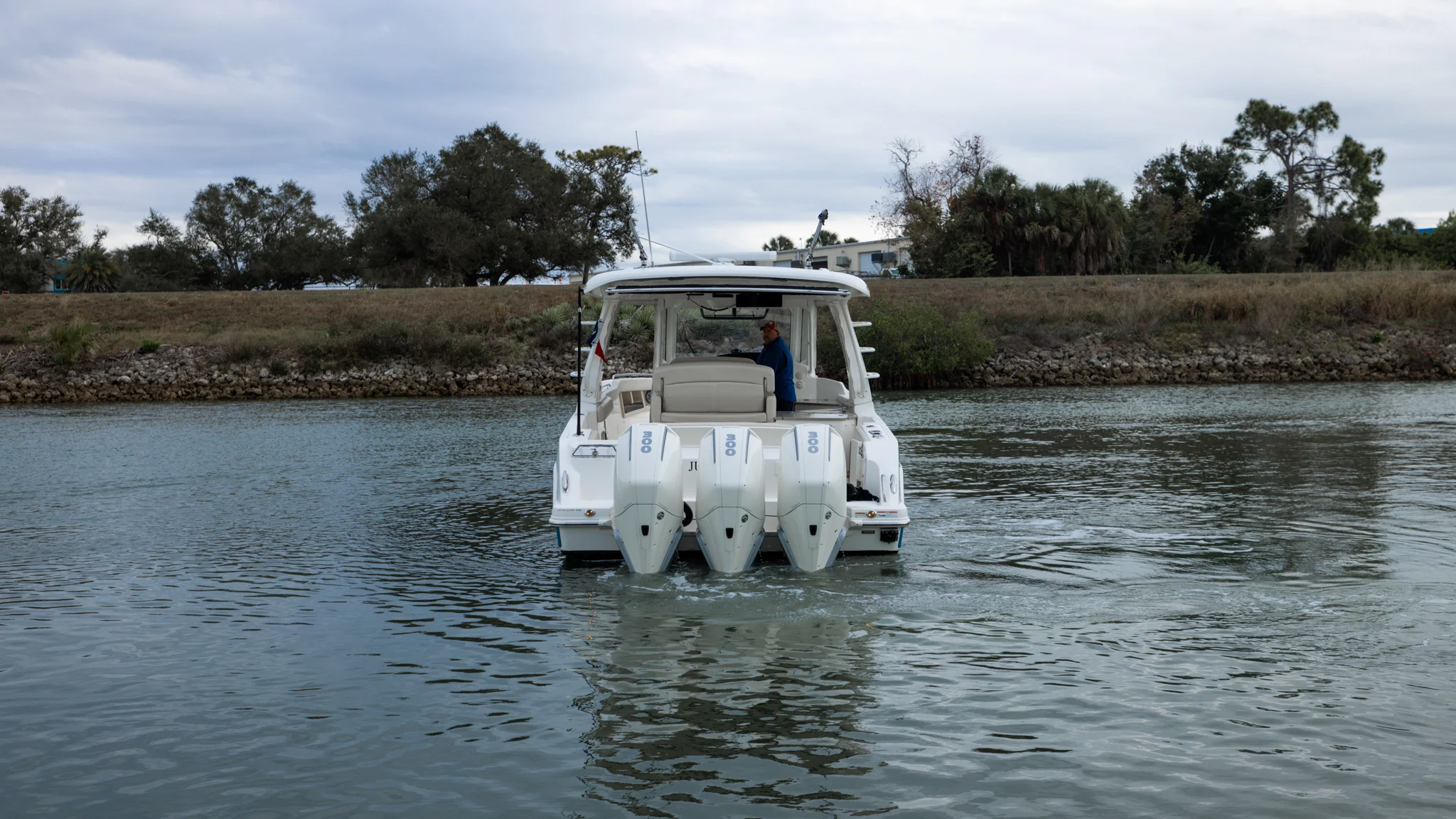 2023 Boston Whaler 350 REALM Image Thumbnail #10