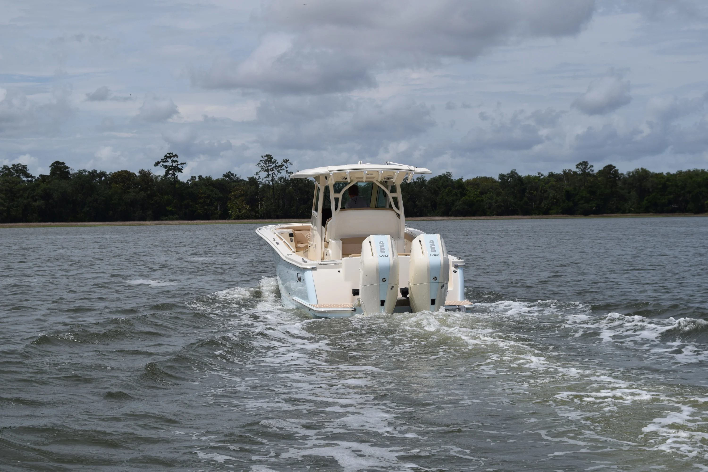 2026 Scout 330 LXF Image Thumbnail #5