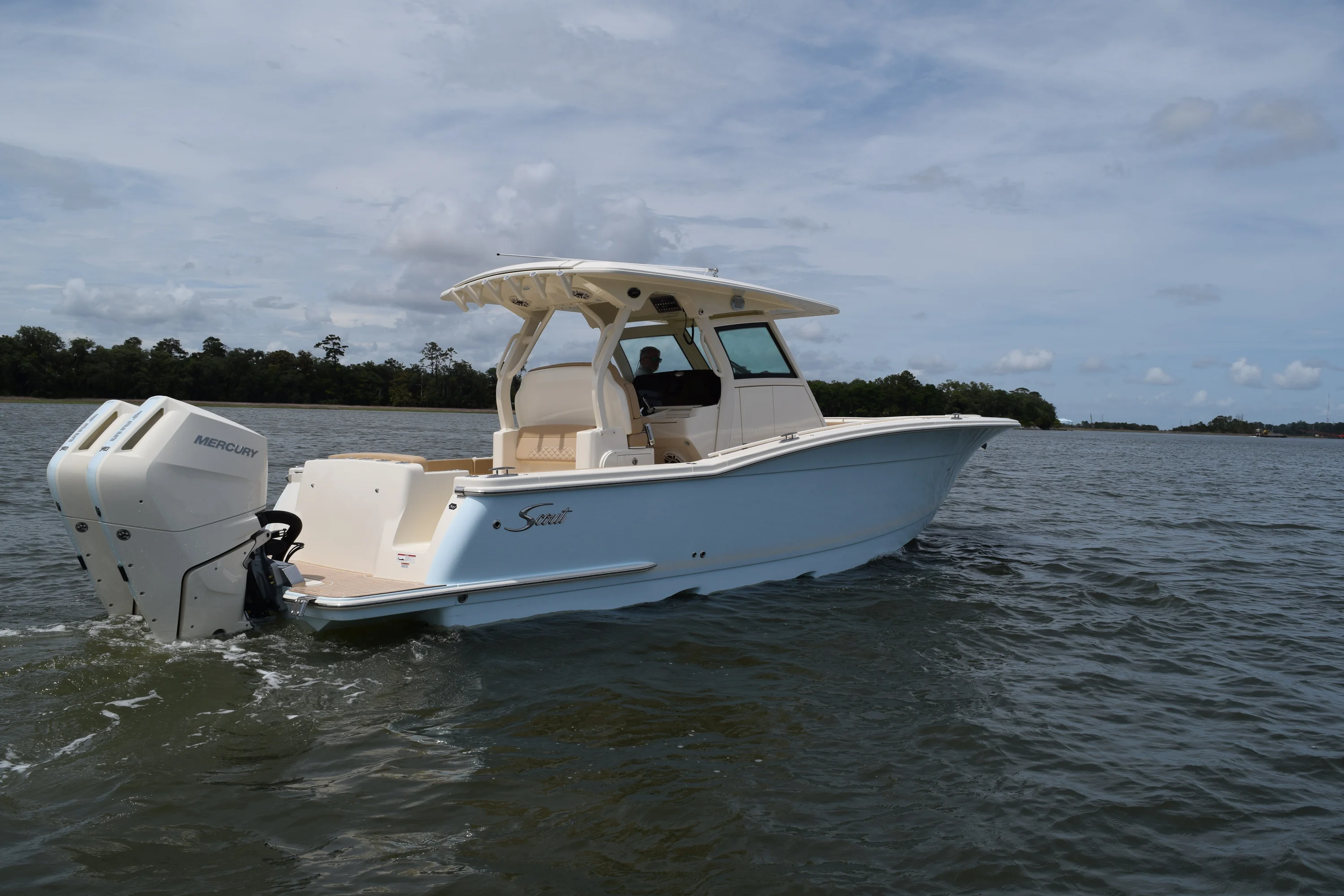 2026 Scout 330 LXF Image Thumbnail #4