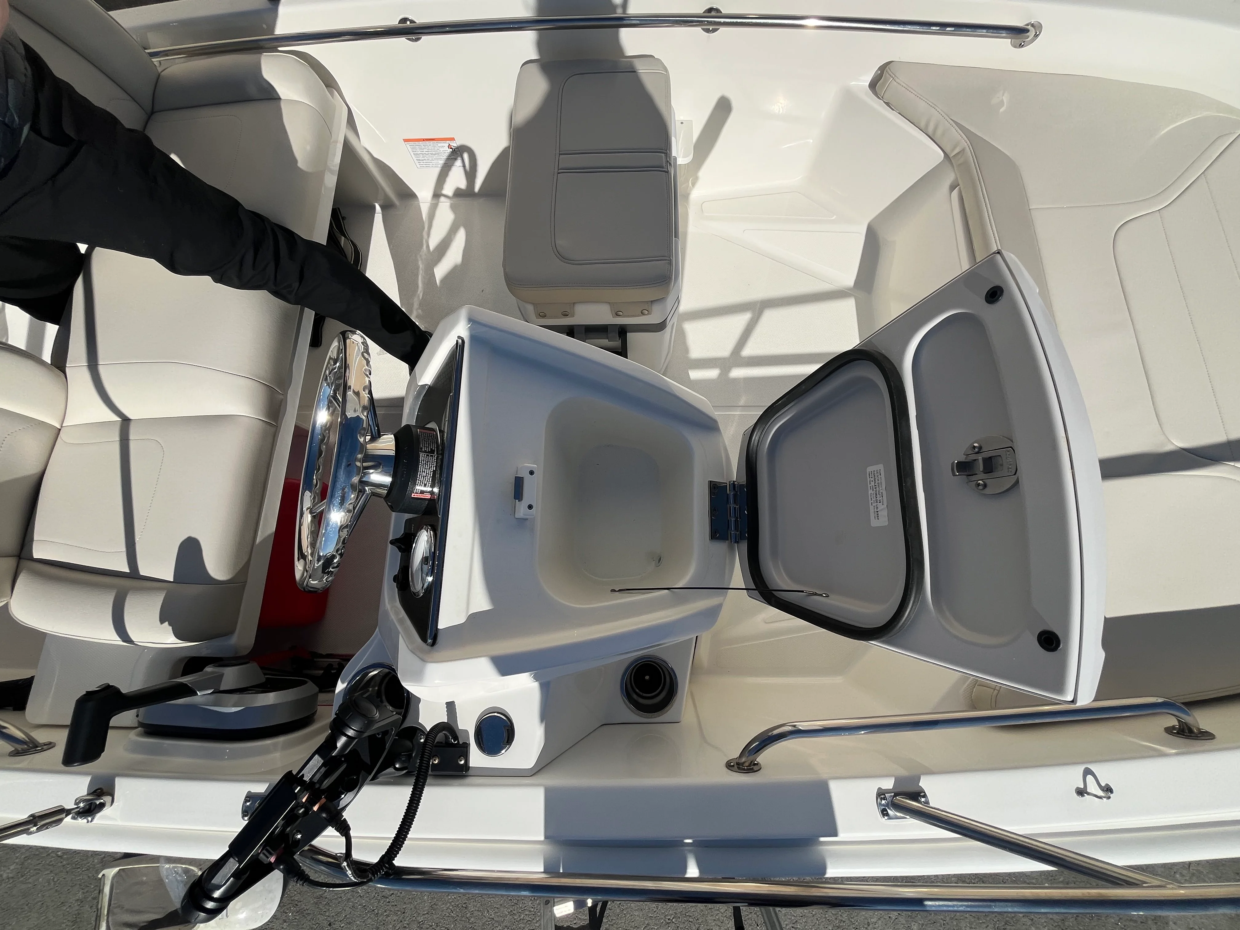 2025 Boston Whaler 130 Super Sport Image Thumbnail #8