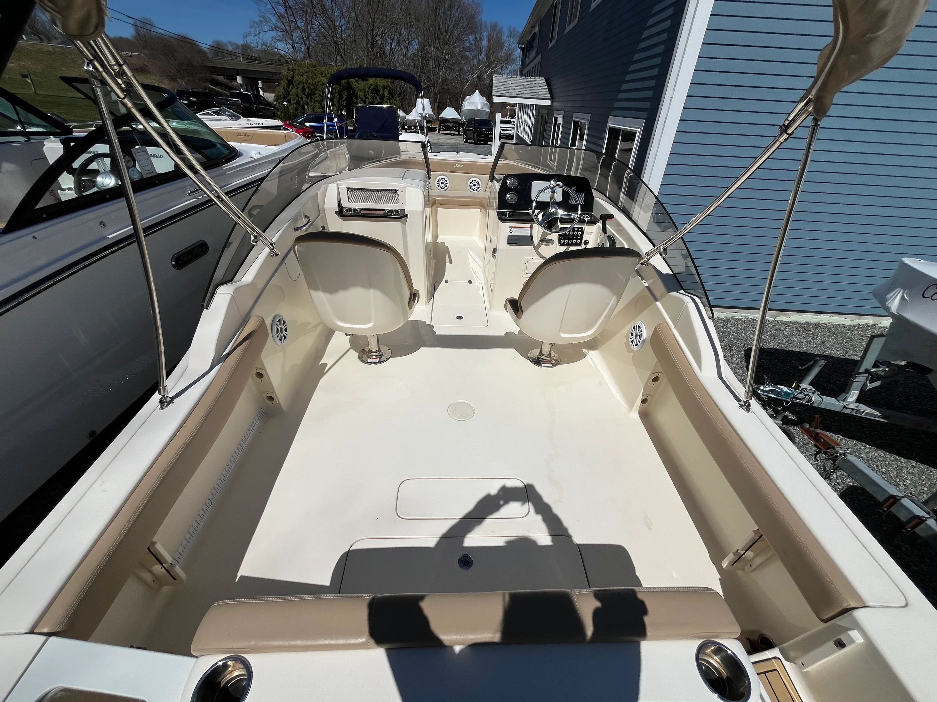 2021 Scout 215 DORADO Image Thumbnail #3