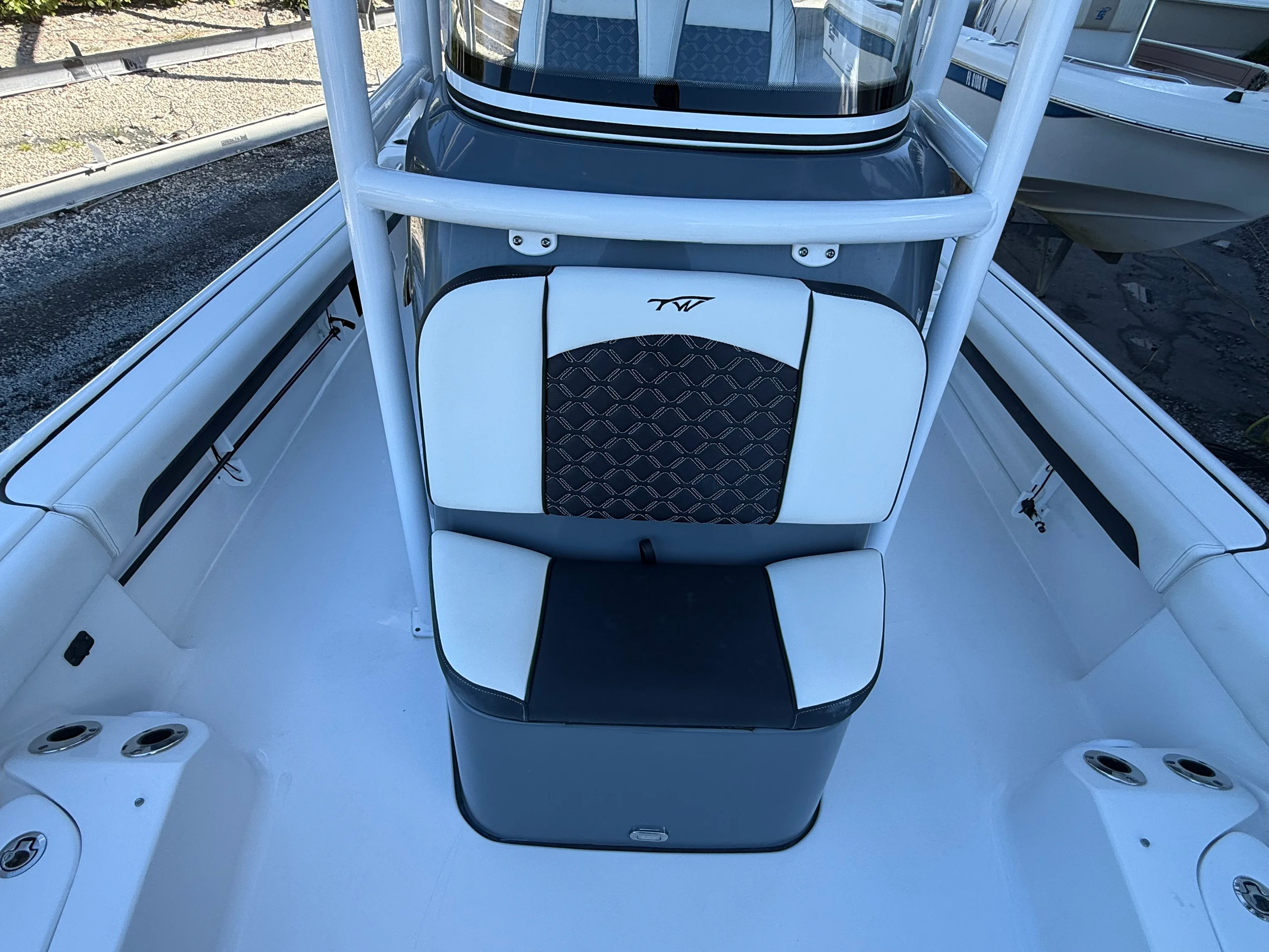 2021 Tidewater 2500 CAROLINA BAY Image Thumbnail #29