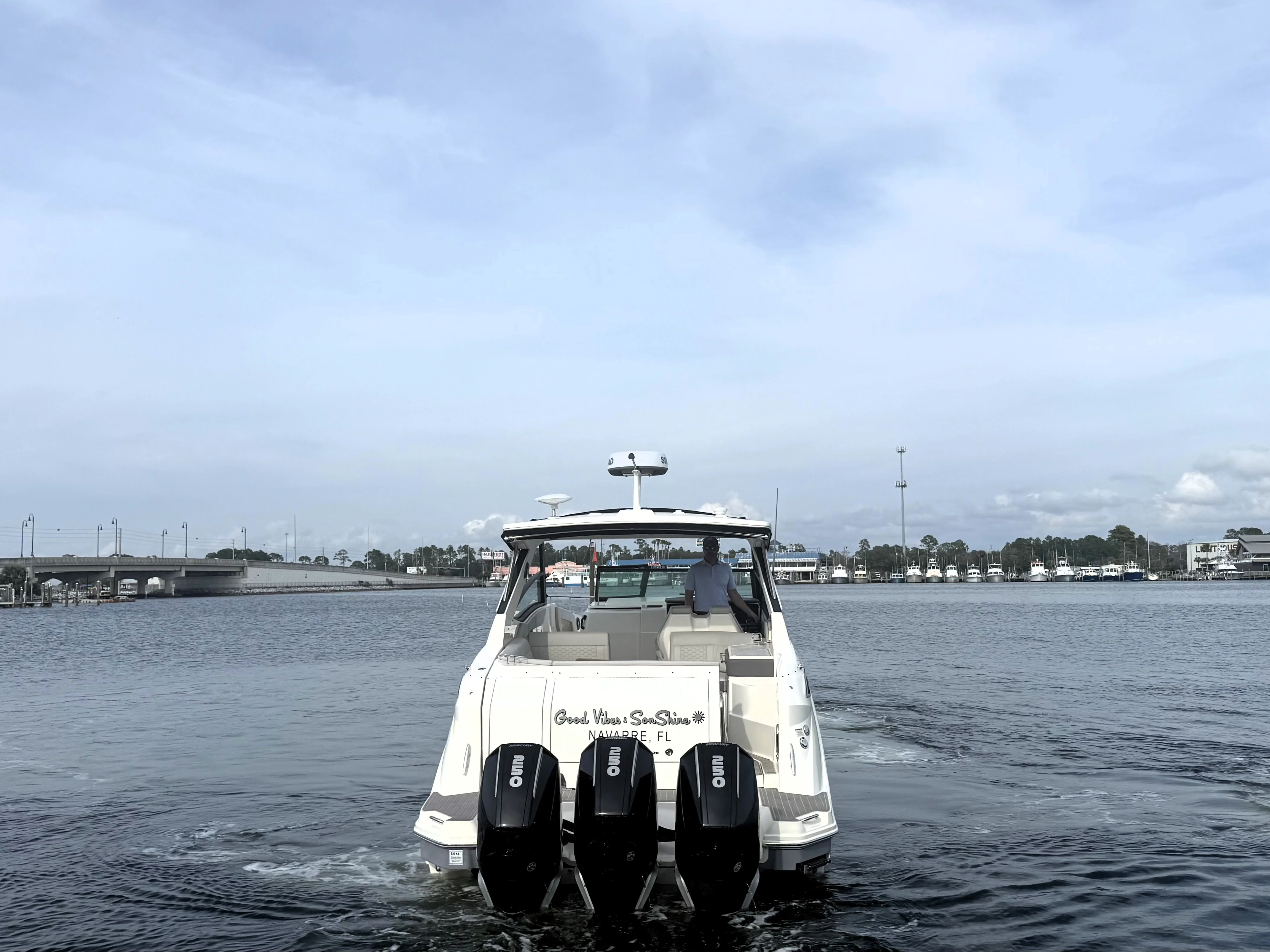 2023 Sea Ray 320 SUNDANCER Image Thumbnail #9