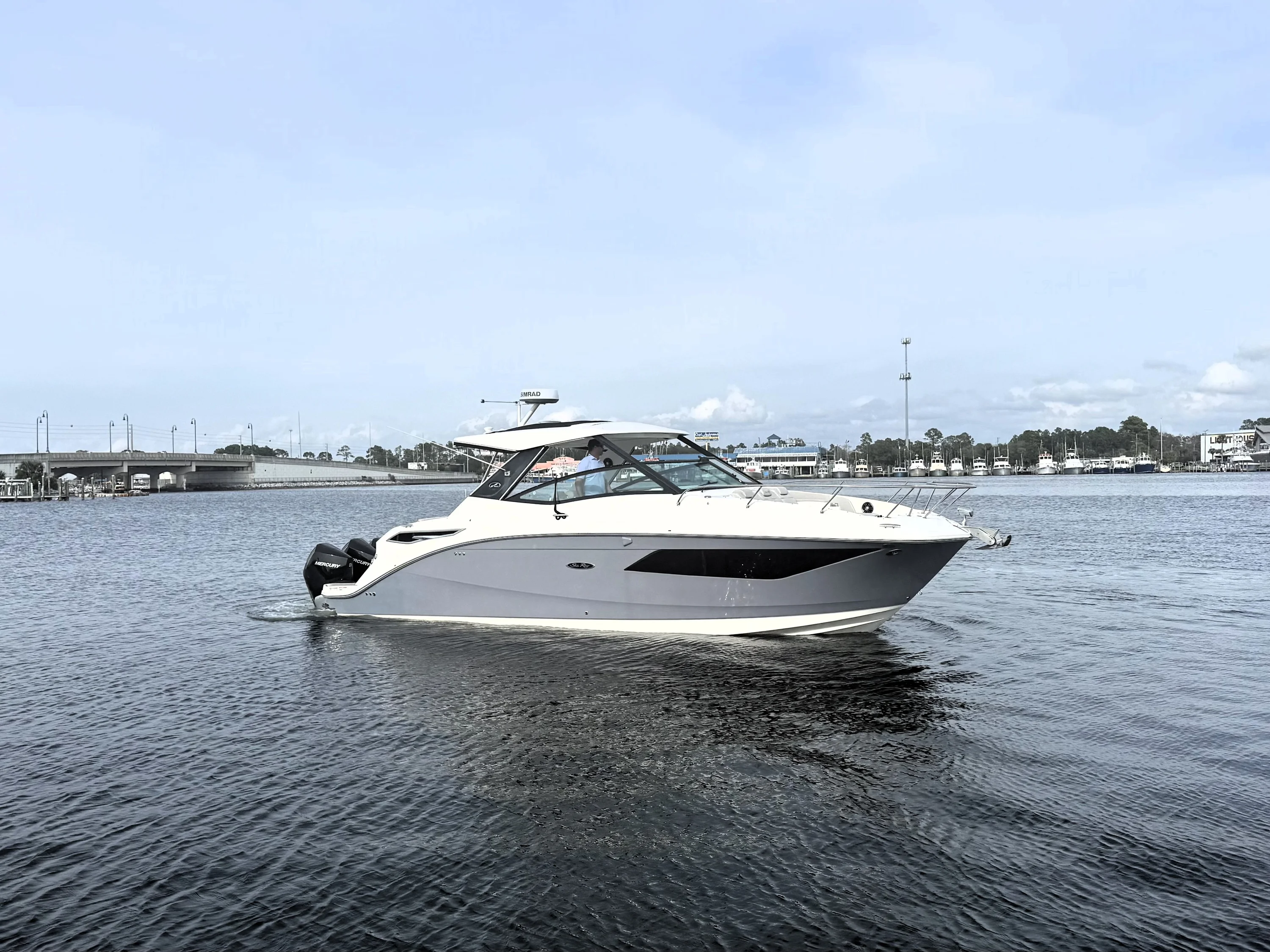 2023 Sea Ray 320 SUNDANCER Image Thumbnail #5