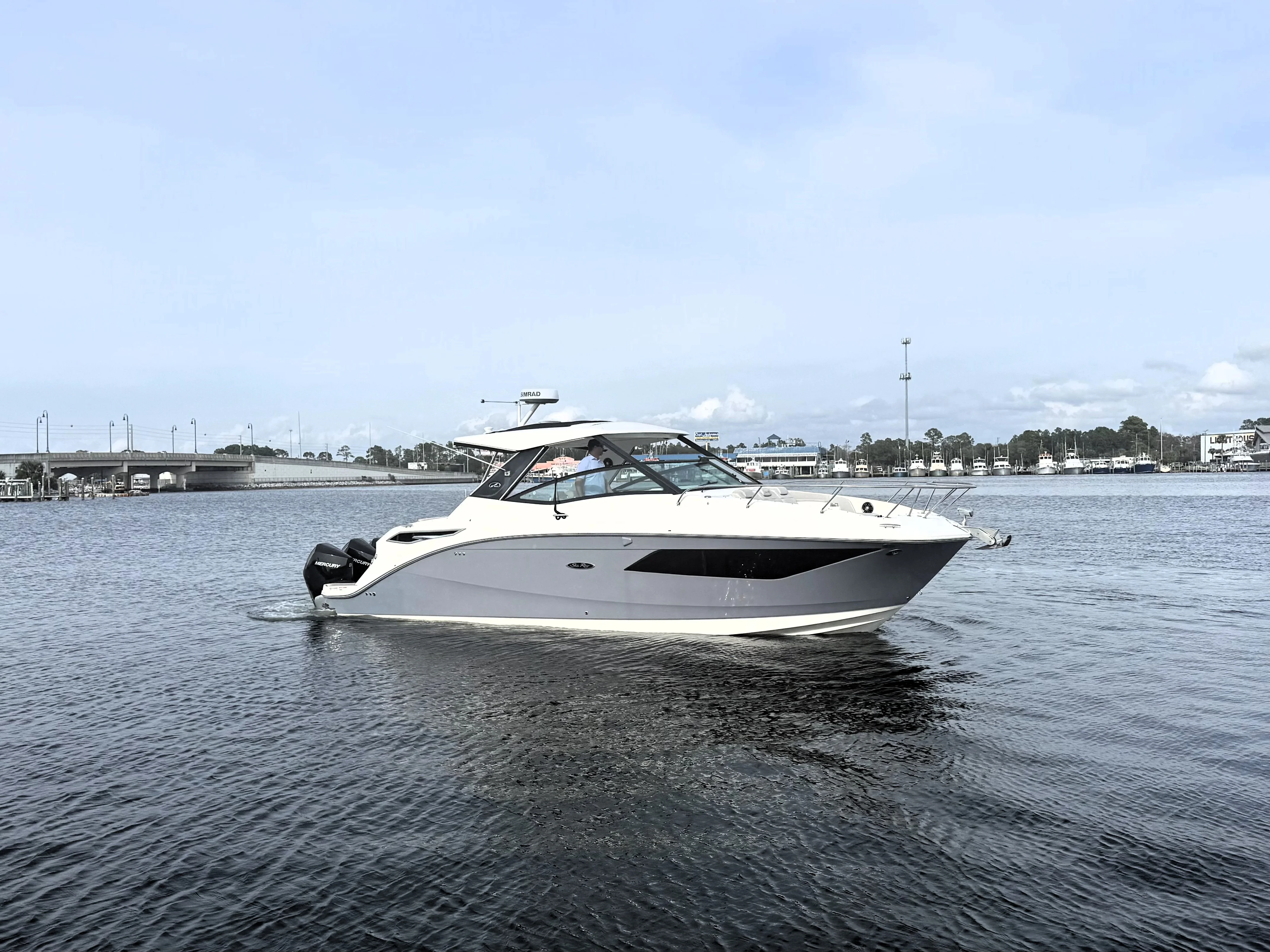 2023 Sea Ray 320 SUNDANCER Image Thumbnail #5