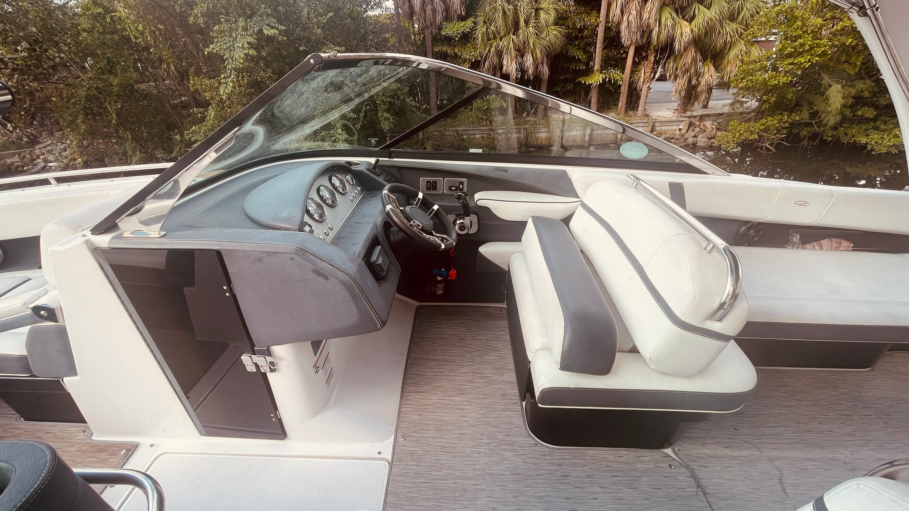 2016 Regal 2800 BOWRIDER Image Thumbnail #33