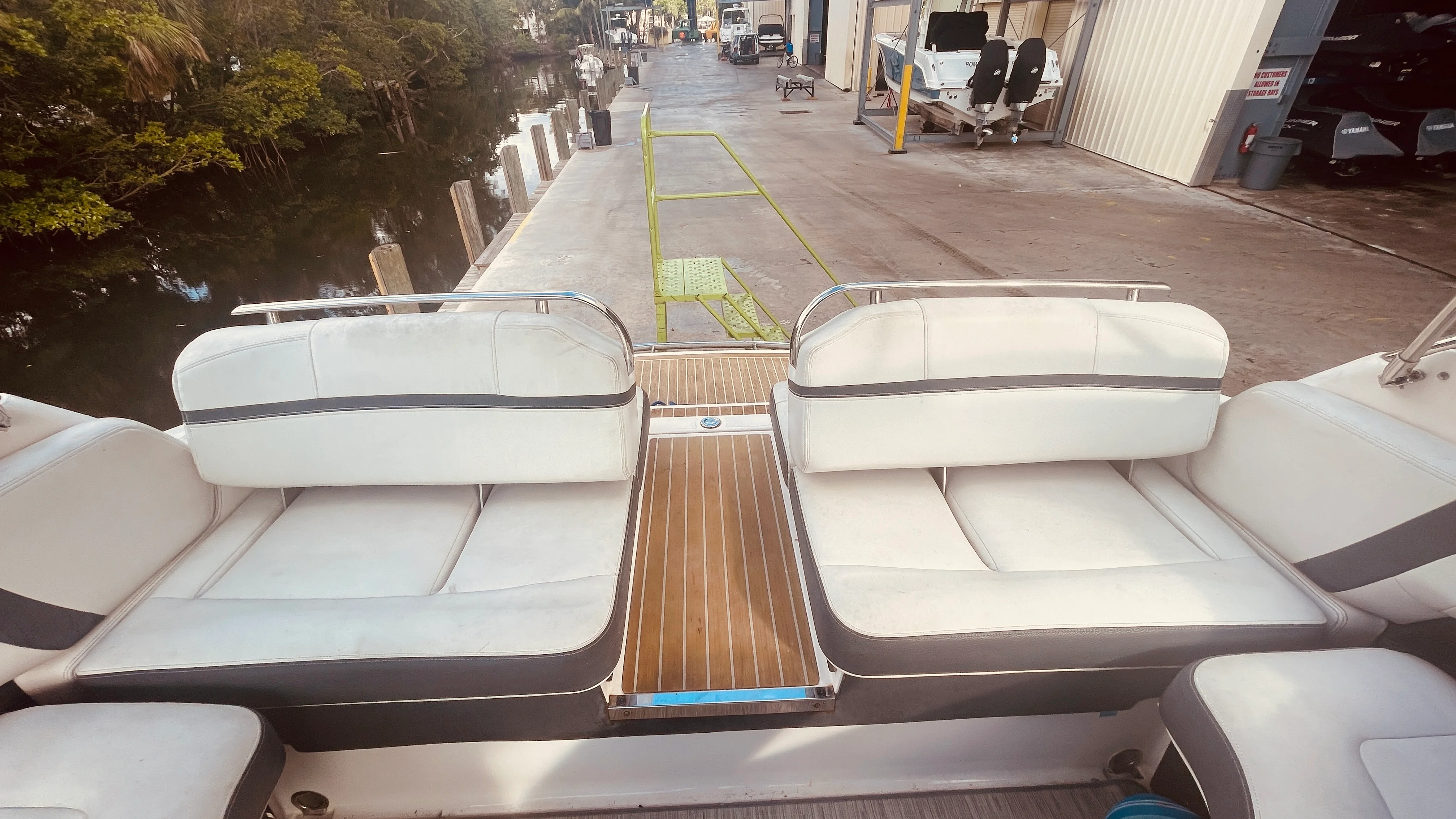 2016 Regal 2800 BOWRIDER Image Thumbnail #37