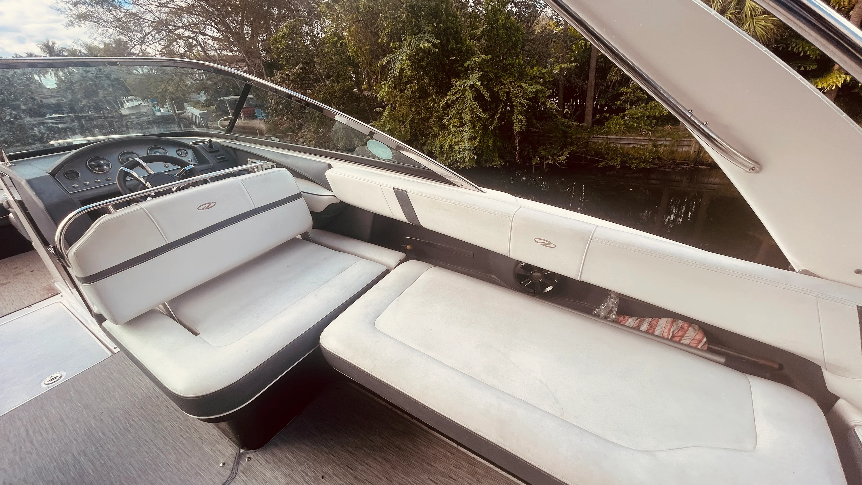 2016 Regal 2800 BOWRIDER Image Thumbnail #35