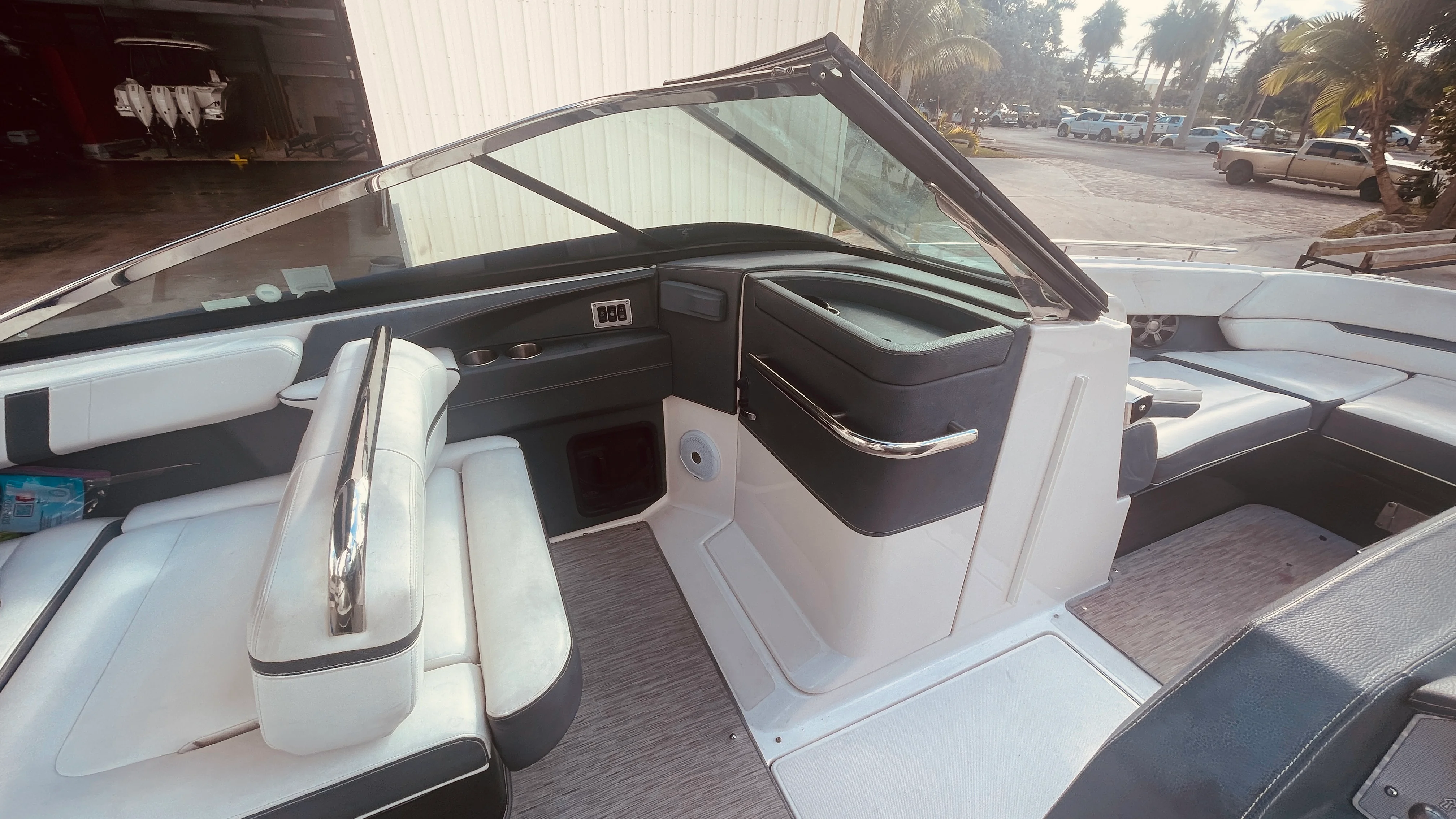 2016 Regal 2800 BOWRIDER Image Thumbnail #42