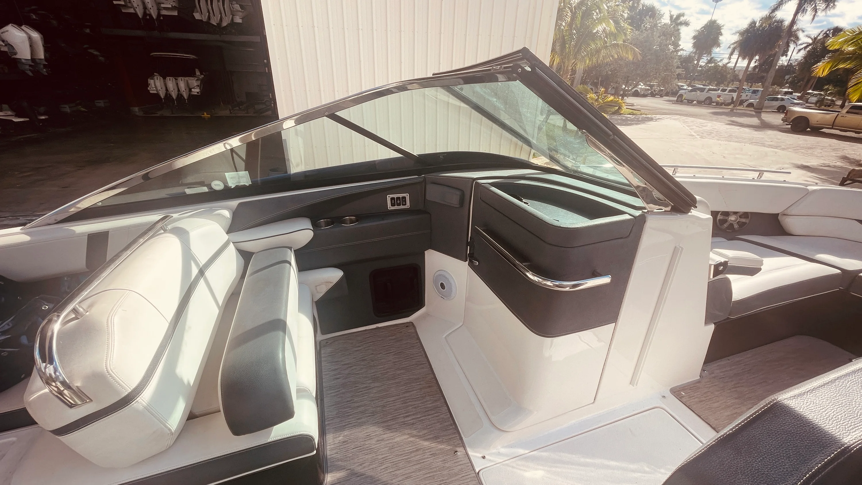 2016 Regal 2800 BOWRIDER Image Thumbnail #42