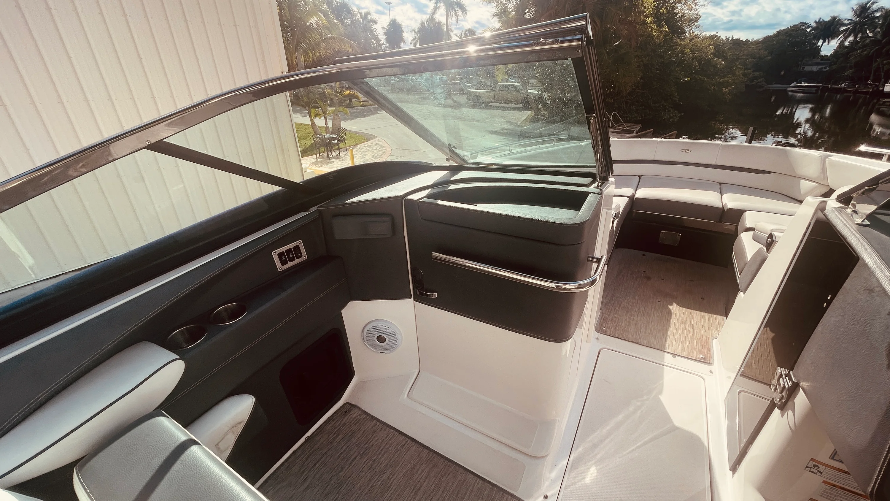 2016 Regal 2800 BOWRIDER Image Thumbnail #43