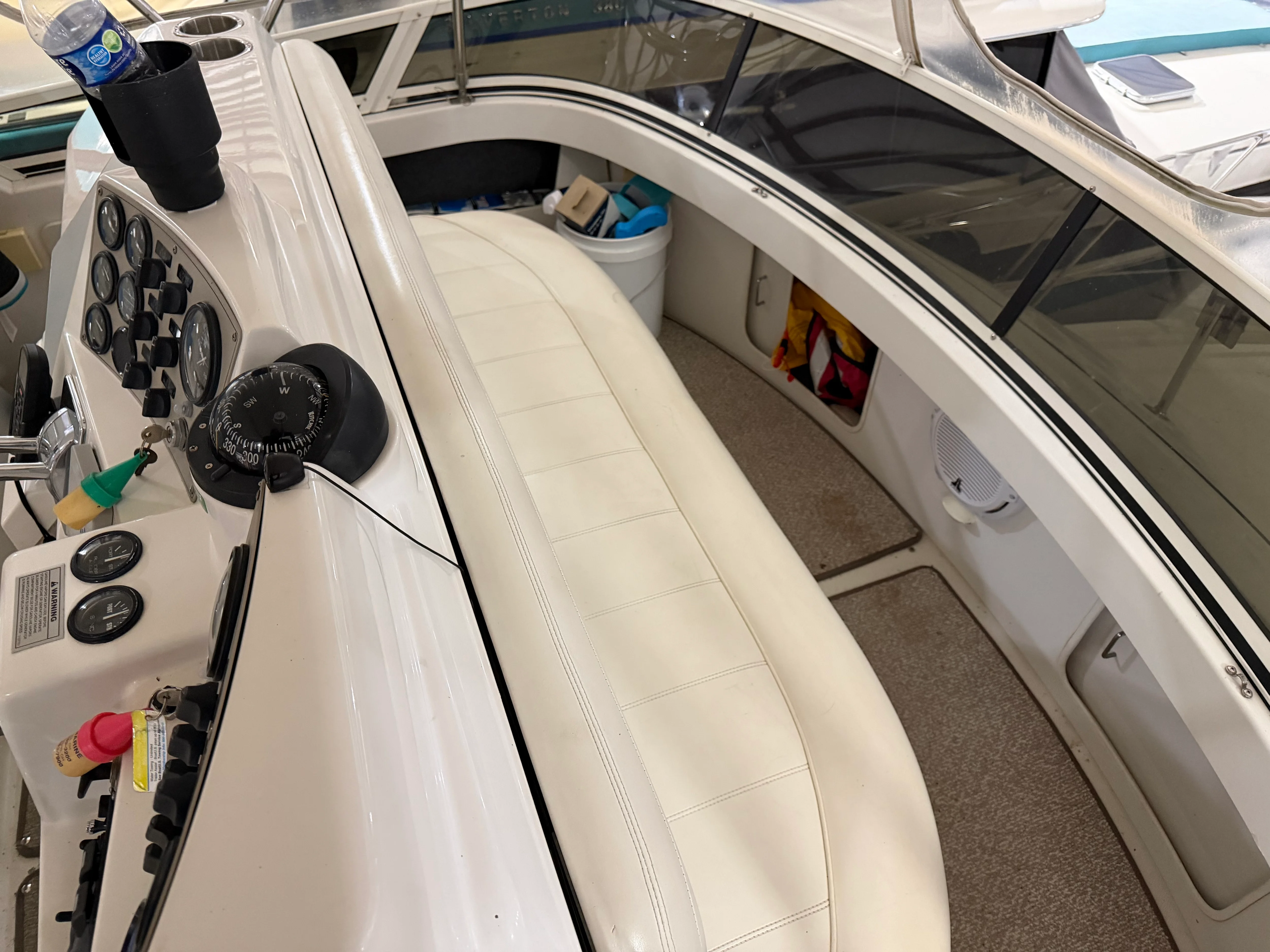 2001 Carver Yachts 356 AFT Image Thumbnail #13