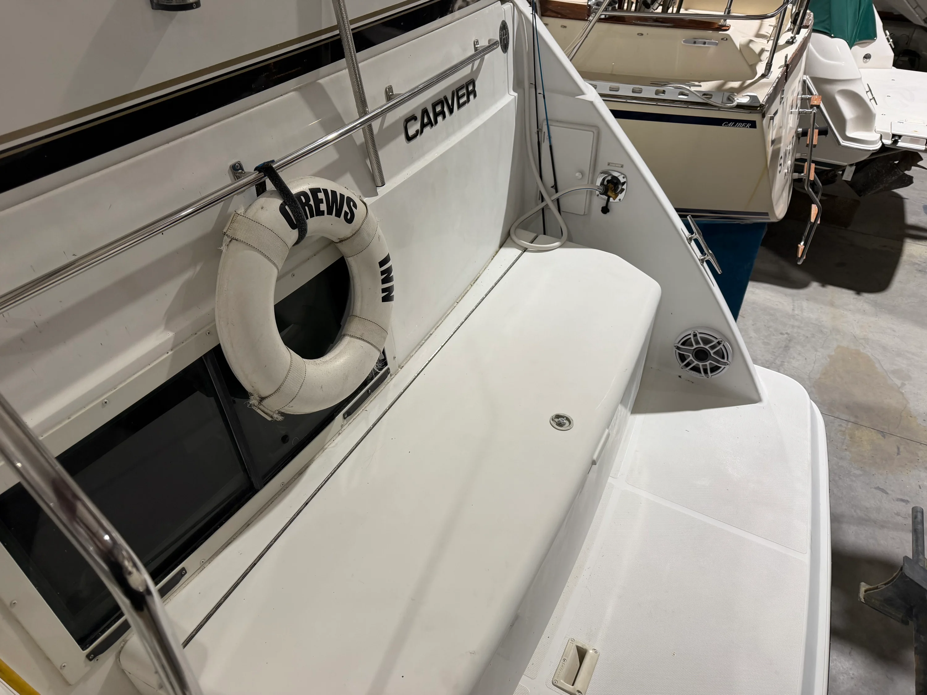 2001 Carver Yachts 356 AFT Image Thumbnail #5