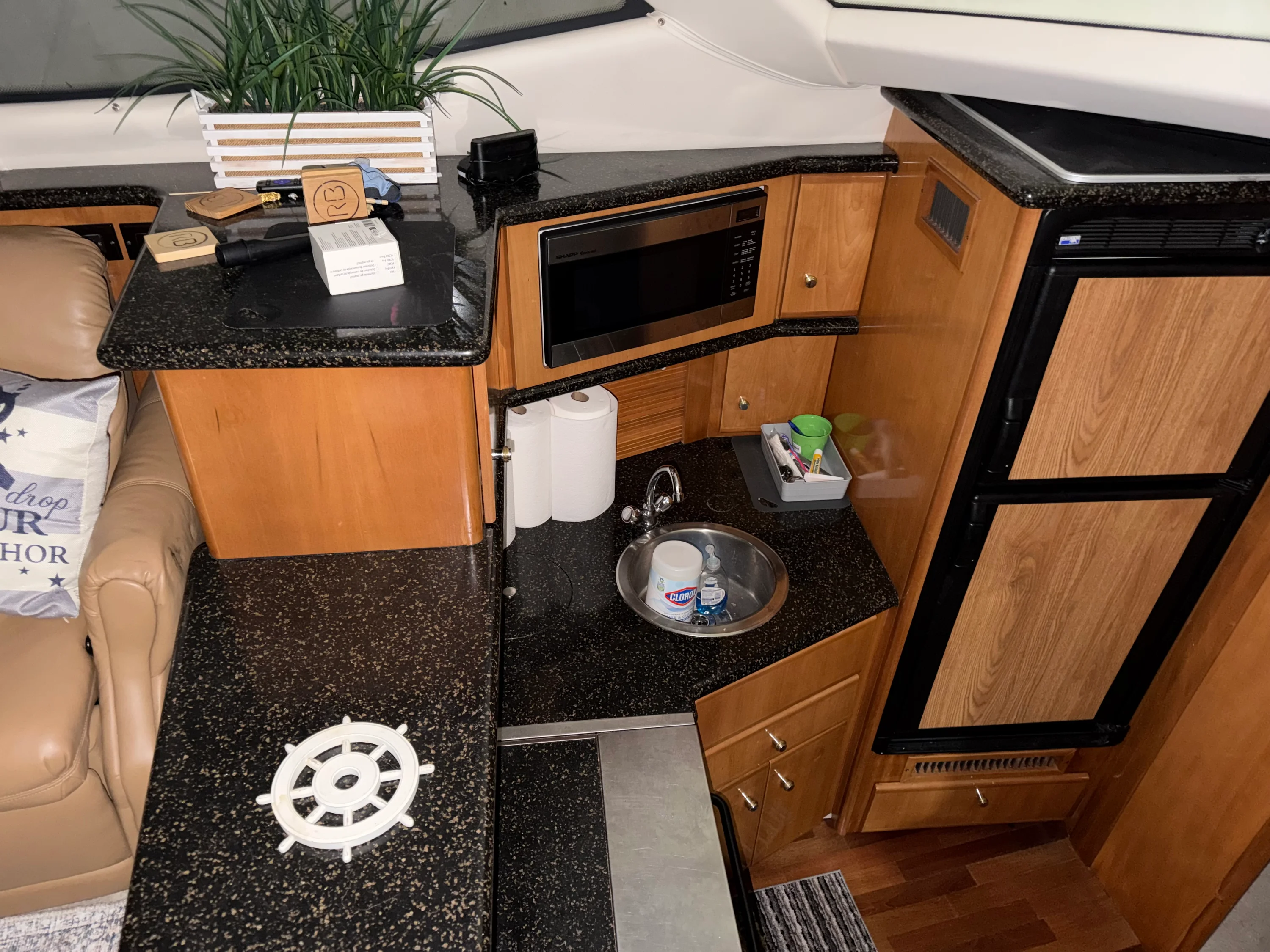 2001 Carver Yachts 356 AFT Image Thumbnail #28