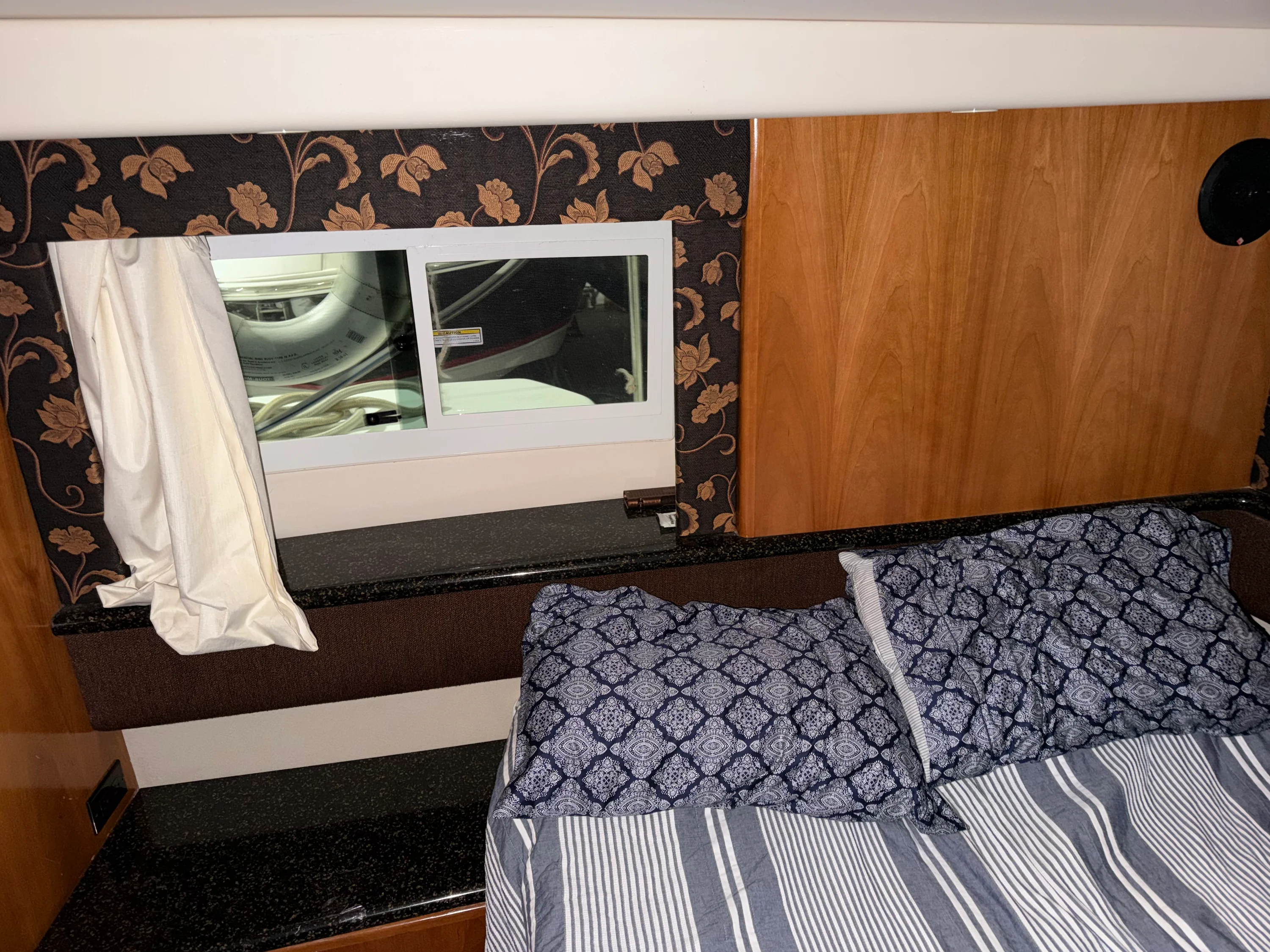 2001 Carver Yachts 356 AFT Image Thumbnail #22