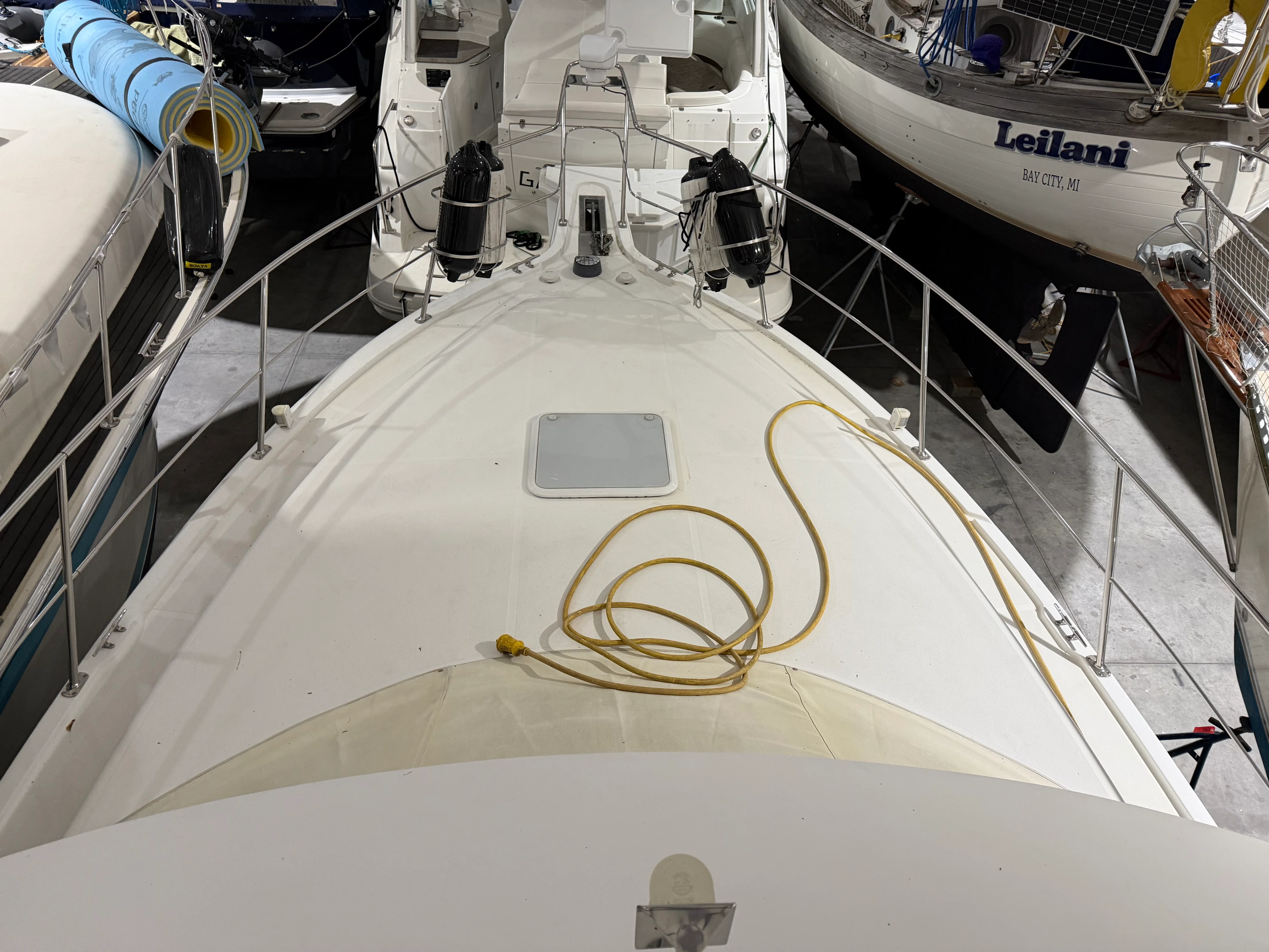 2001 Carver Yachts 356 AFT Image Thumbnail #17