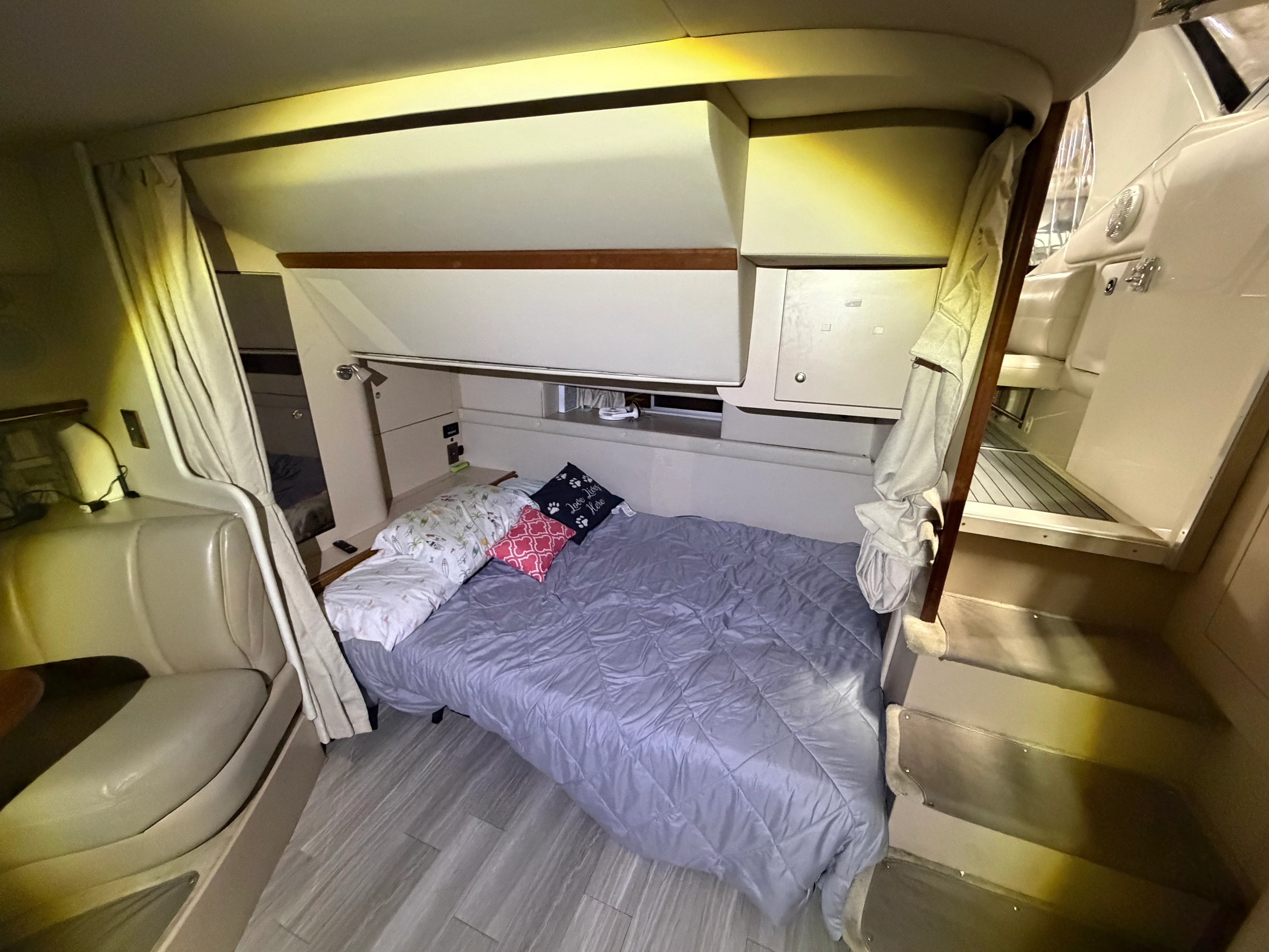 1999 Cruisers Yachts 3575 ESPRIT Image Thumbnail #23