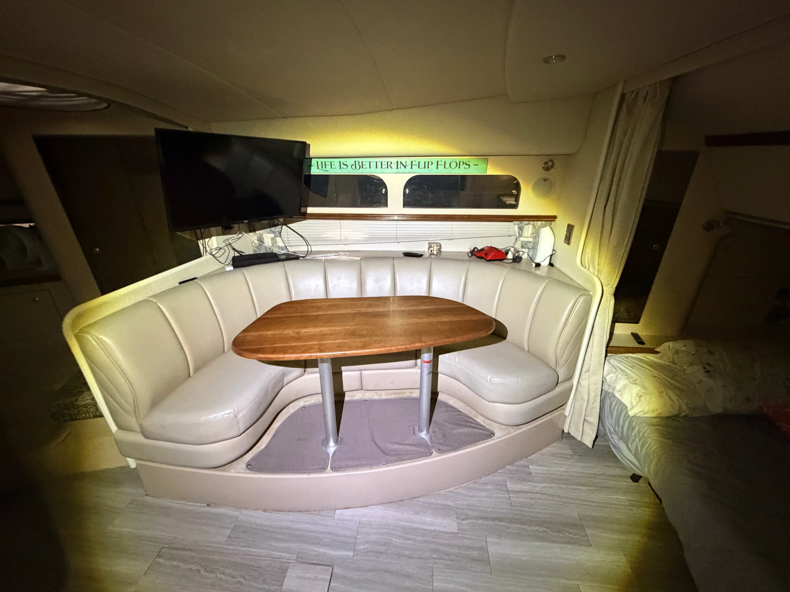 1999 Cruisers Yachts 3575 ESPRIT Image Thumbnail #25