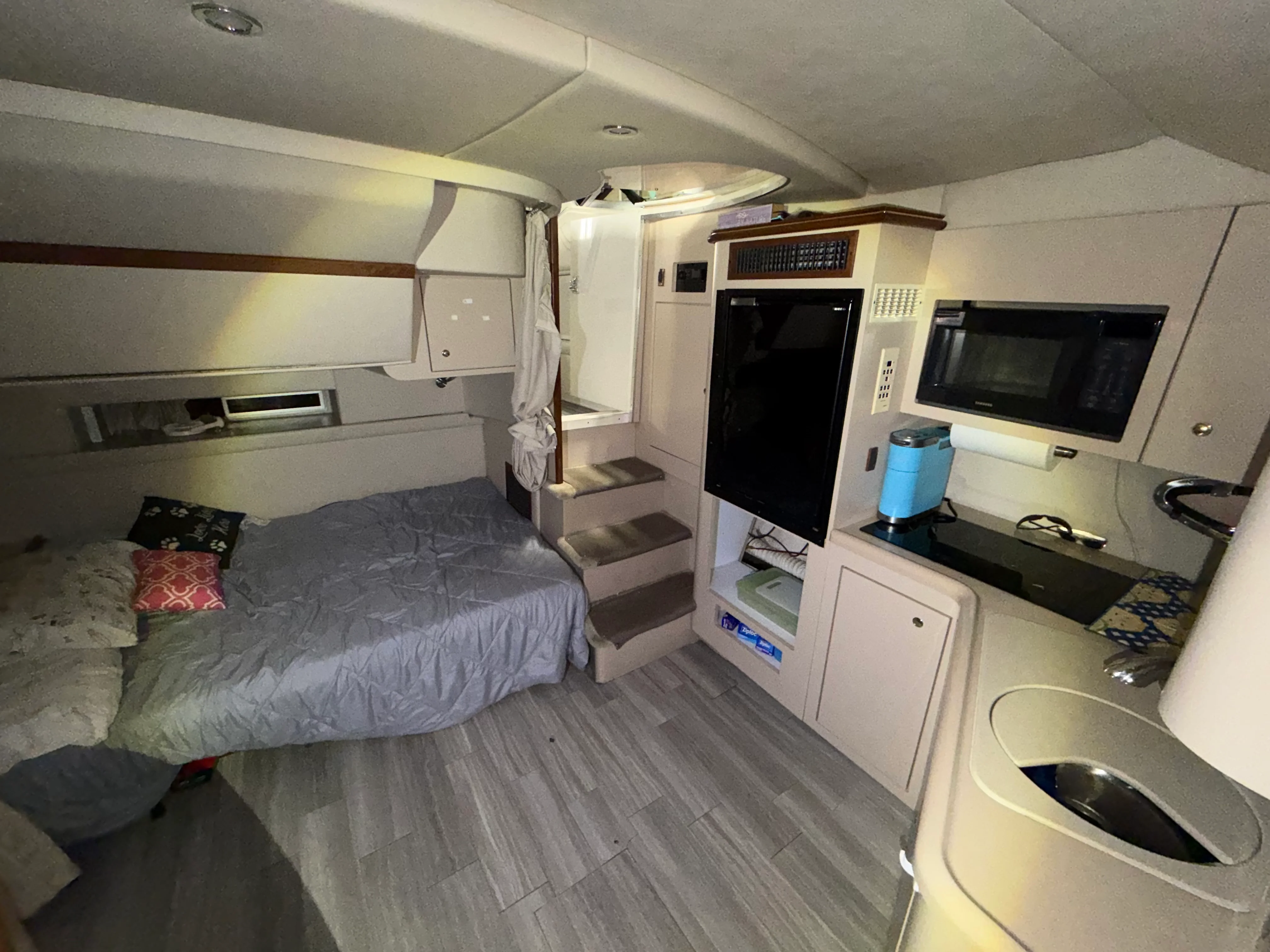 1999 Cruisers Yachts 3575 ESPRIT Image Thumbnail #29