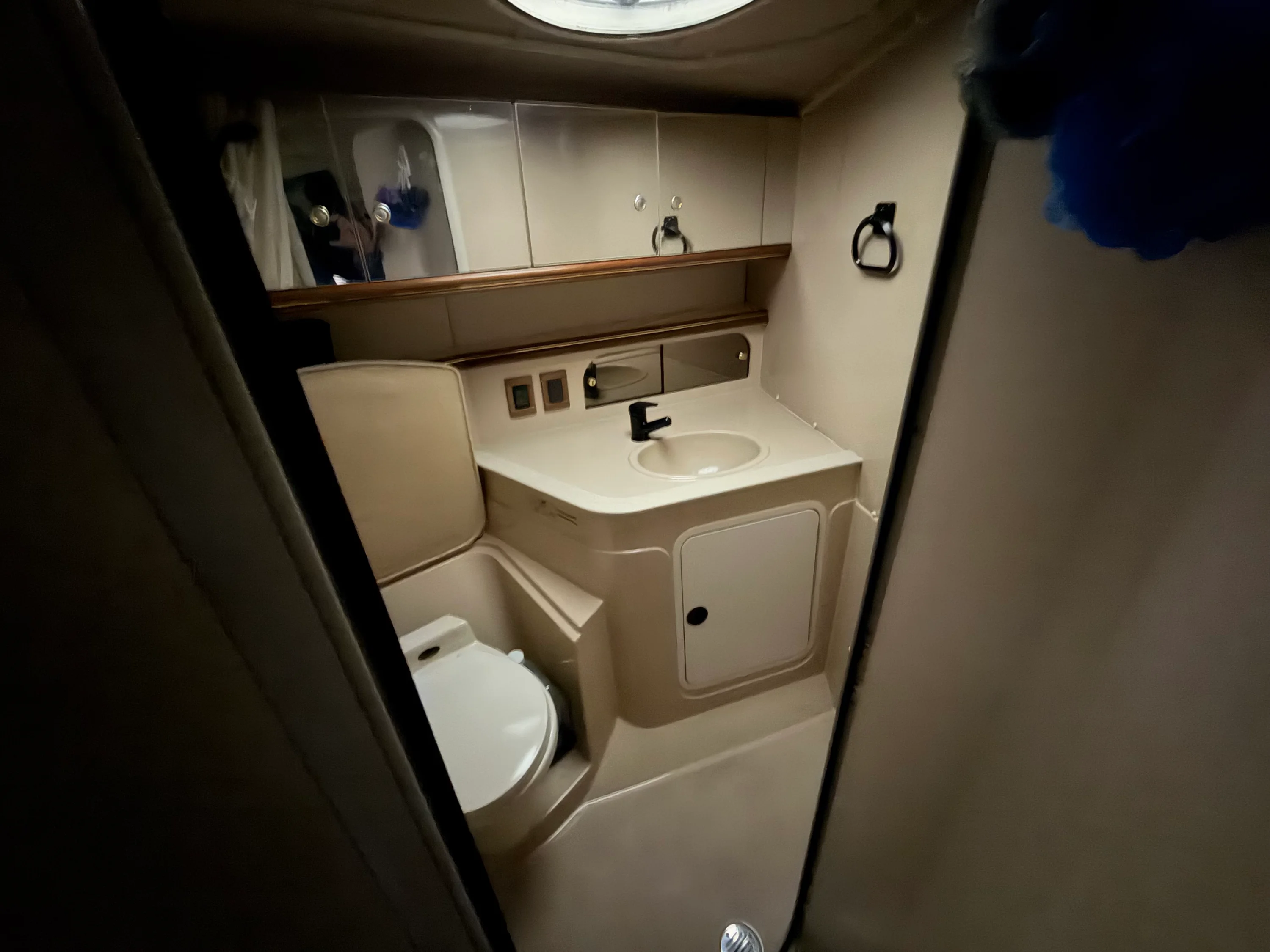 1999 Cruisers Yachts 3575 ESPRIT Image Thumbnail #27