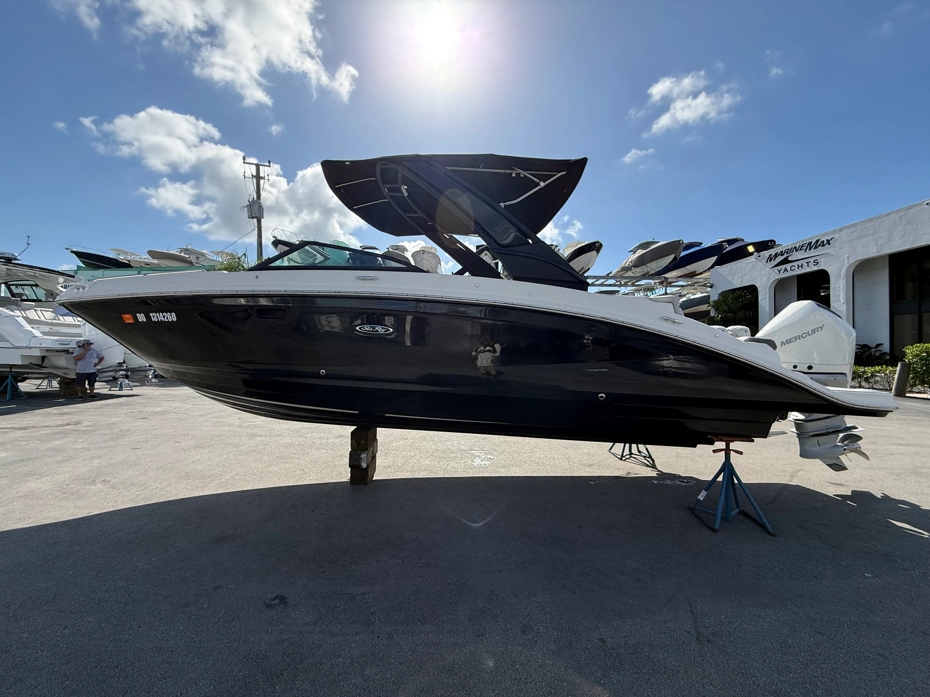 2021 Sea Ray SDX 270 Outboard Image Thumbnail #5