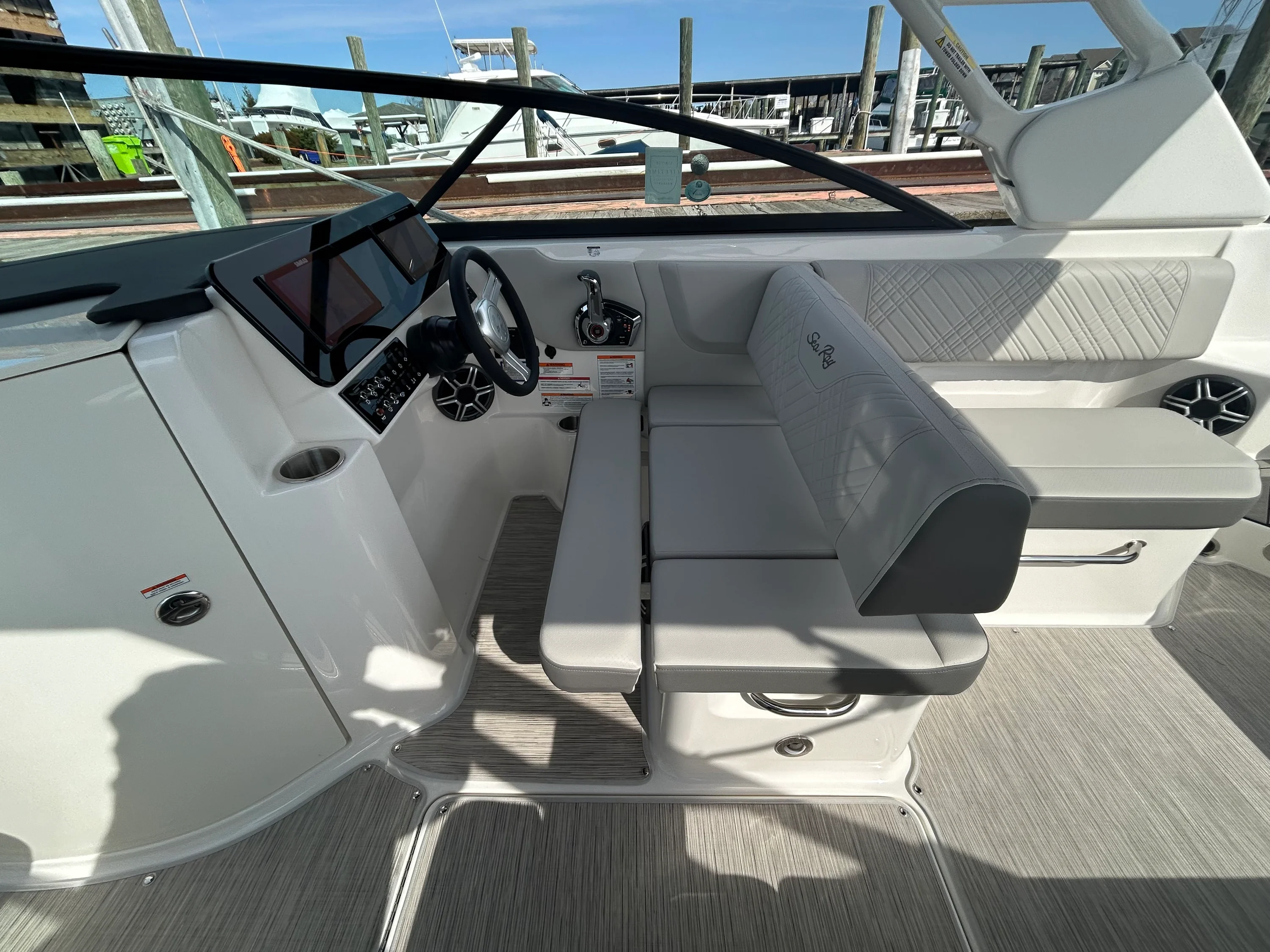 2026 Sea Ray SDX 270 Outboard Image Thumbnail #20