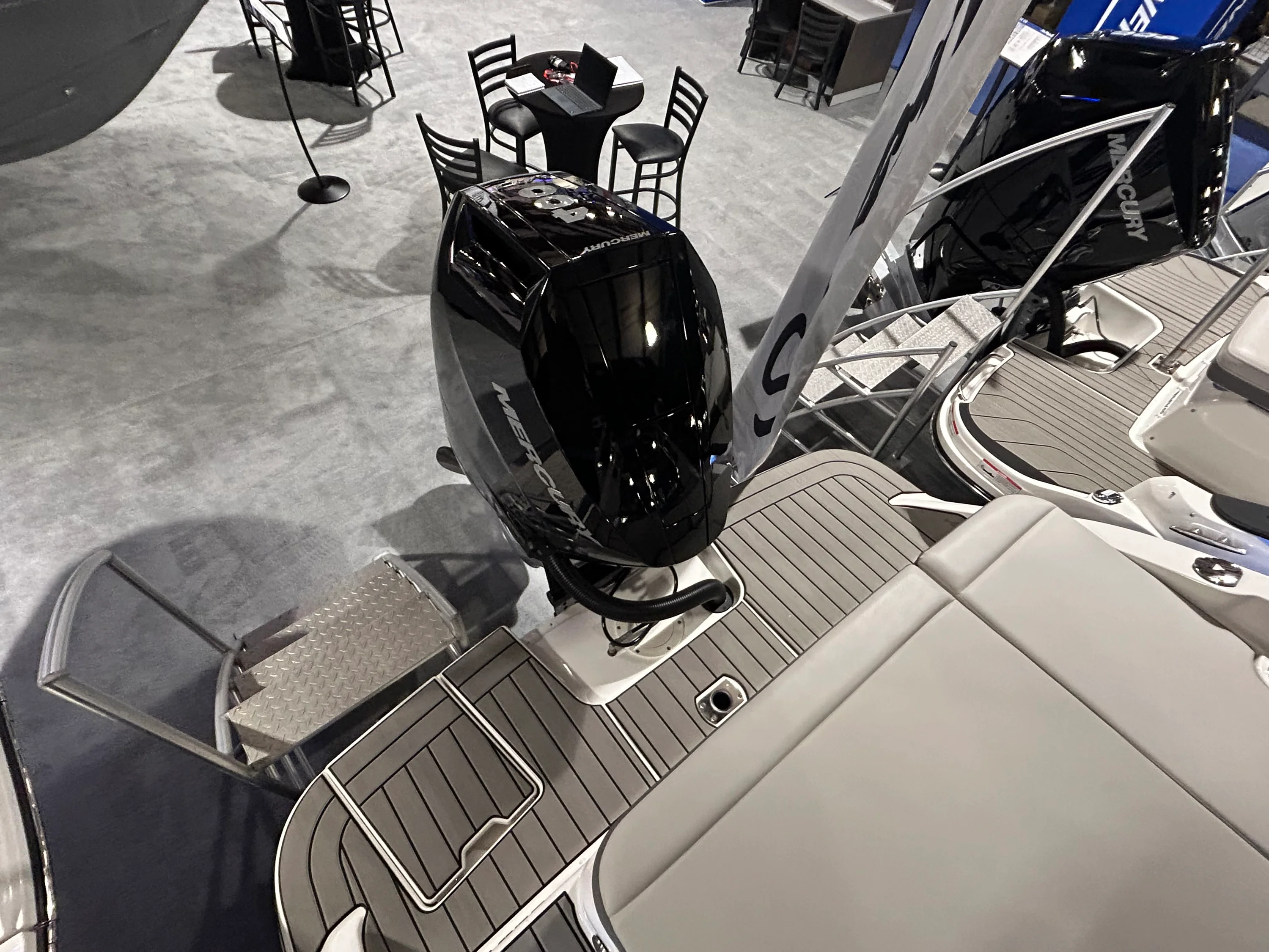 2026 Sea Ray SDX 270 Outboard Image Thumbnail #7