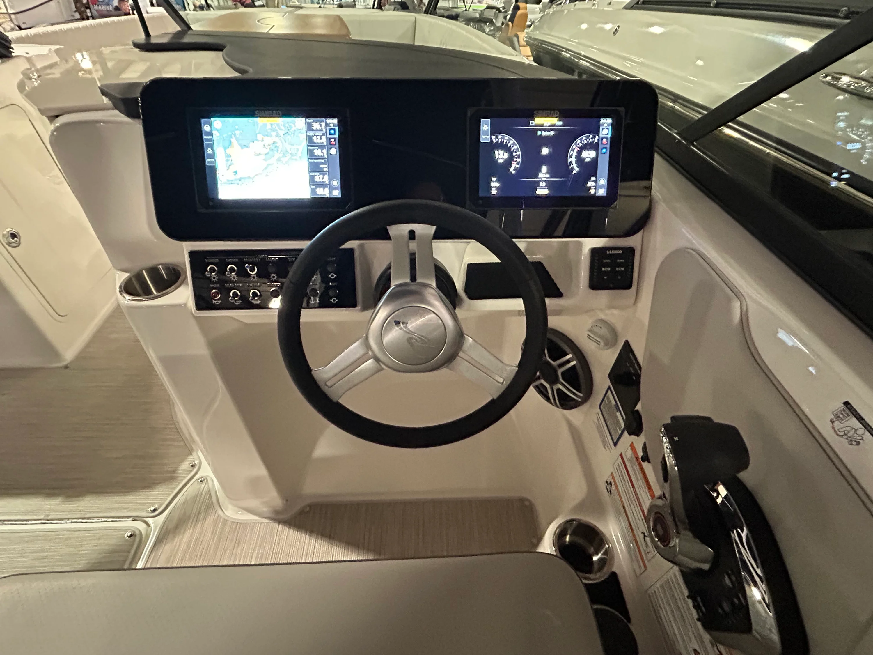 2026 Sea Ray SDX 270 Outboard Image Thumbnail #14