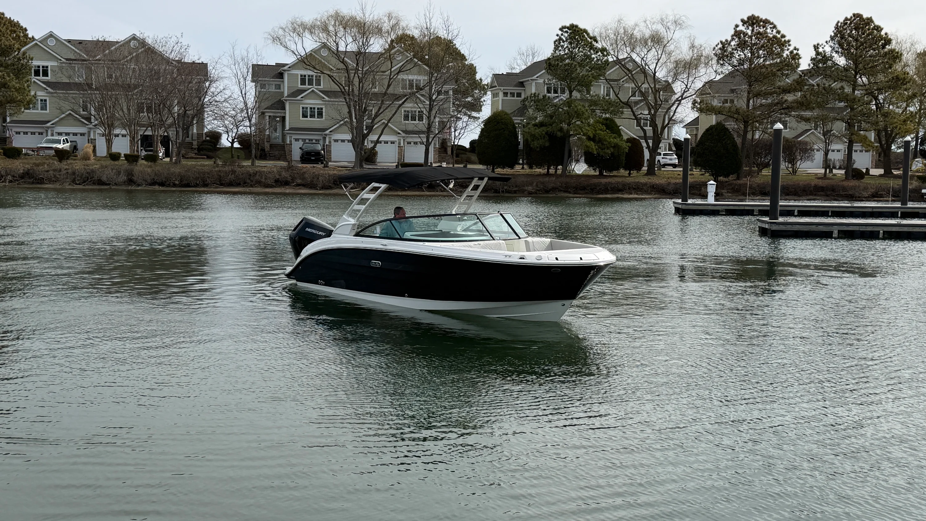 2026 Sea Ray SDX 270 Outboard Image Thumbnail #1