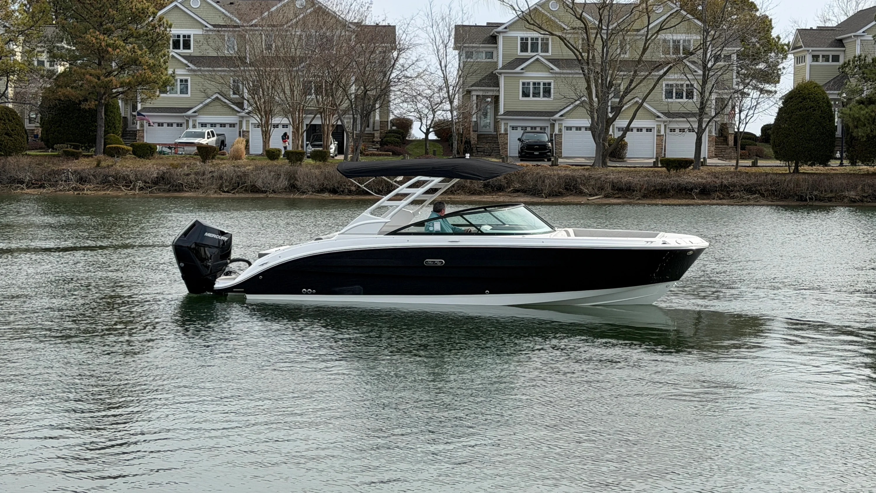 2026 Sea Ray SDX 270 Outboard Image Thumbnail #0