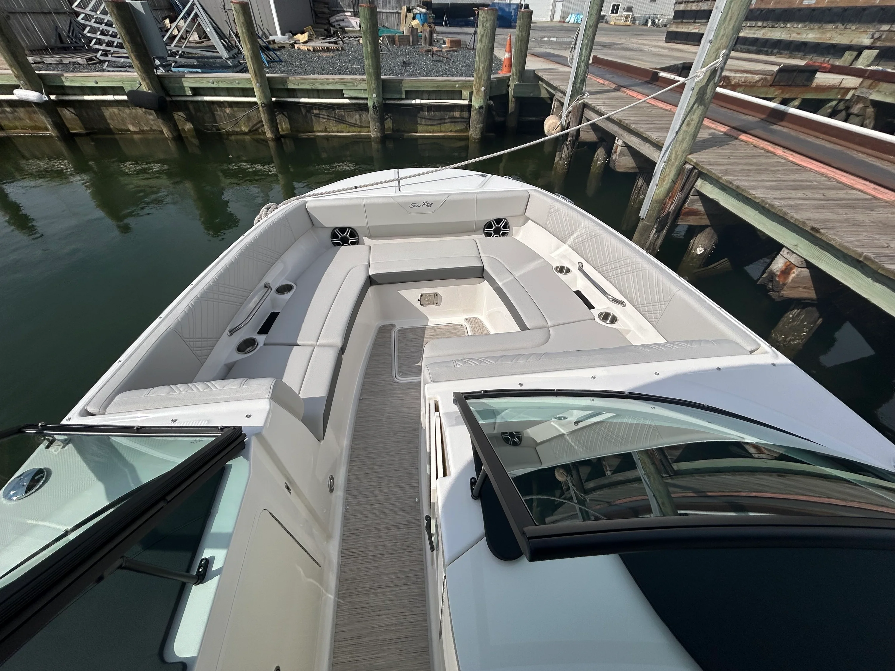 2026 Sea Ray SDX 270 Outboard Image Thumbnail #30