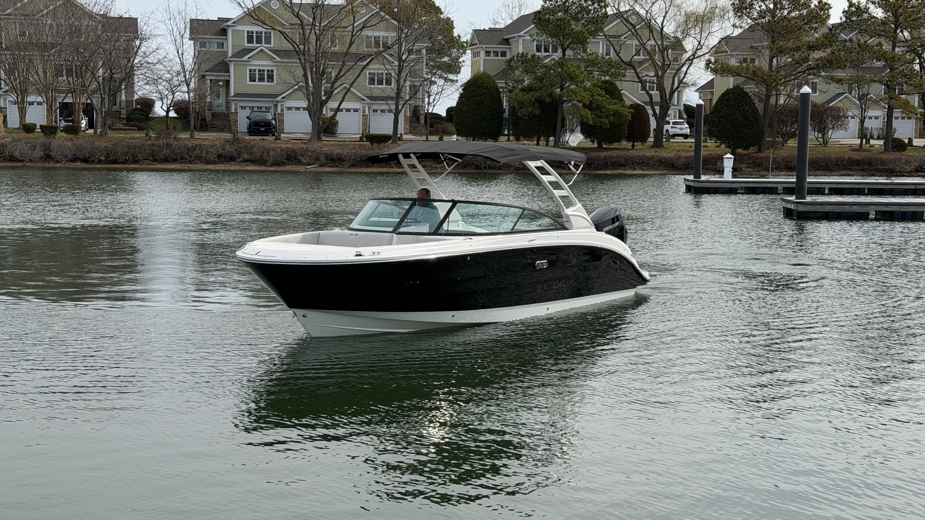 2026 Sea Ray SDX 270 Outboard Image Thumbnail #3