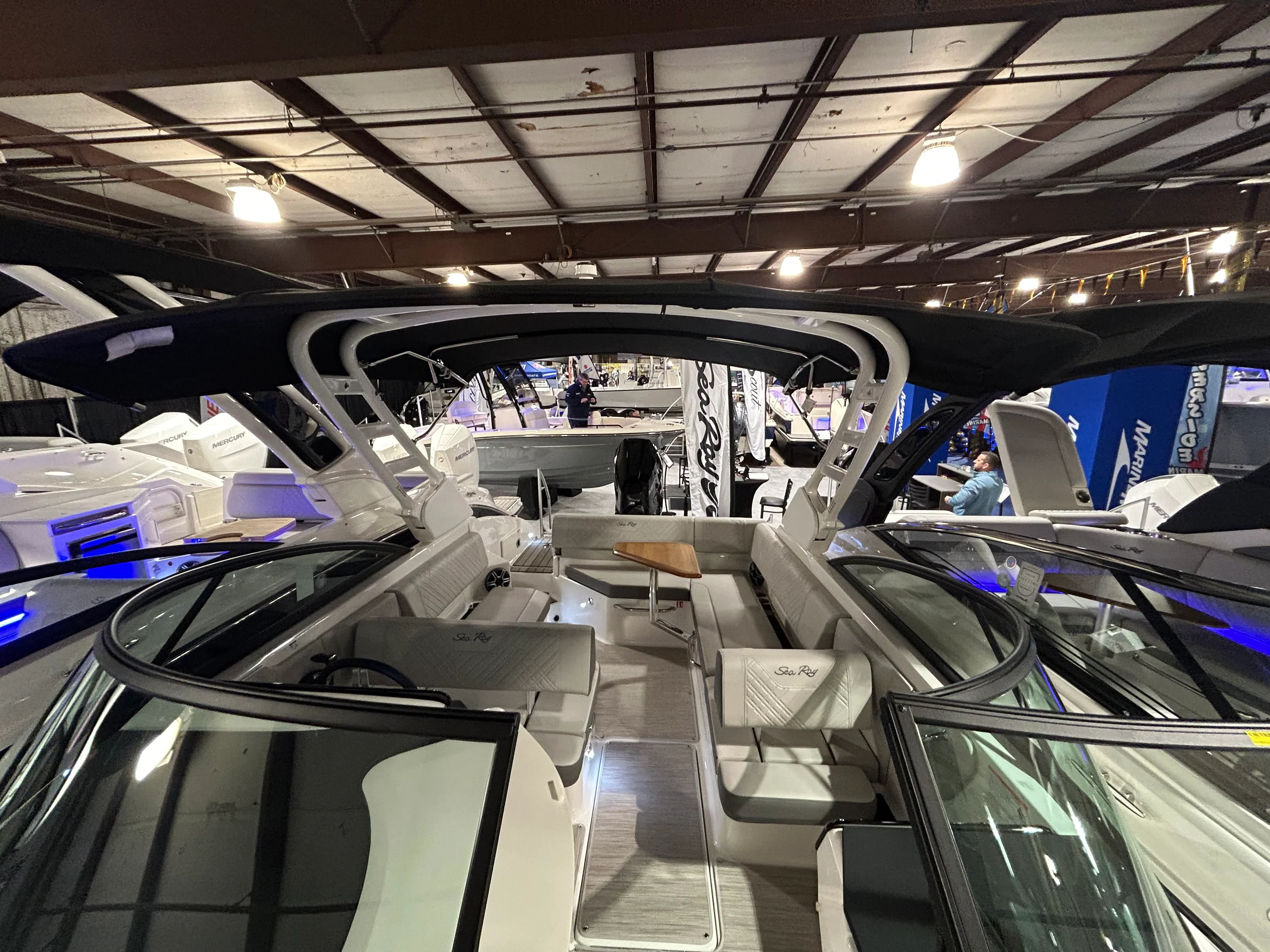 2026 Sea Ray SDX 270 Outboard Image Thumbnail #18