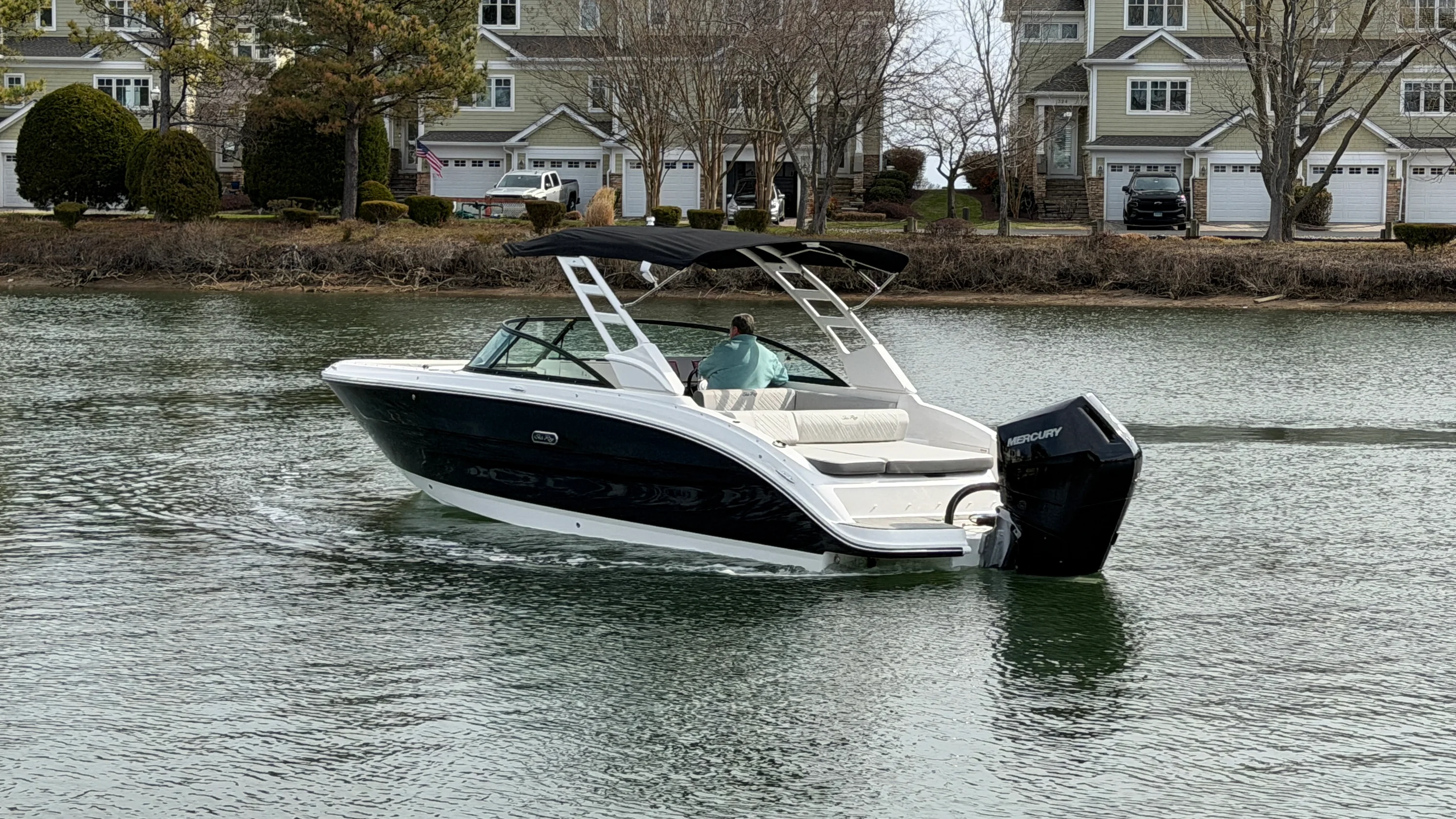 2026 Sea Ray SDX 270 Outboard Image Thumbnail #5