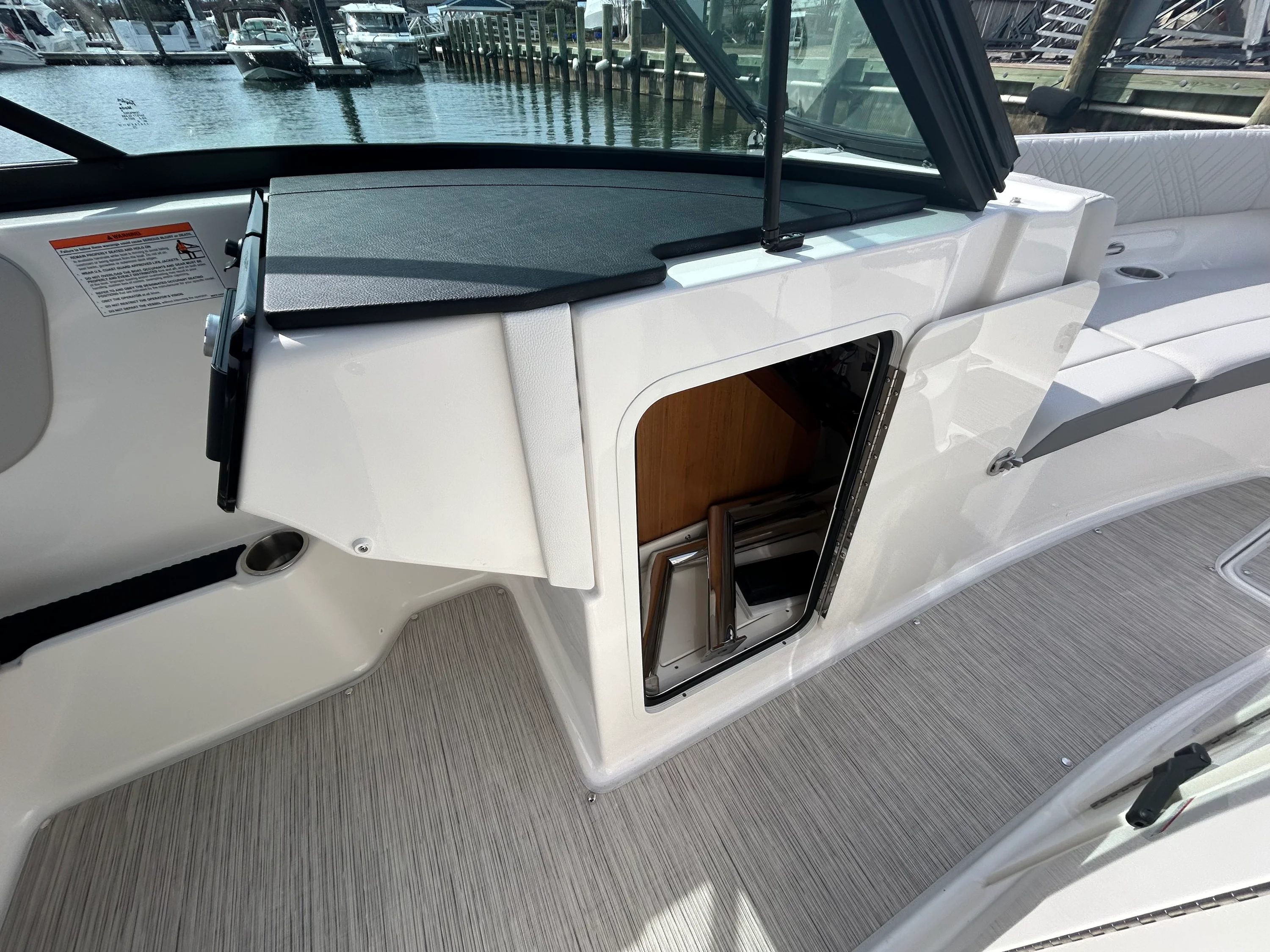 2026 Sea Ray SDX 270 Outboard Image Thumbnail #25